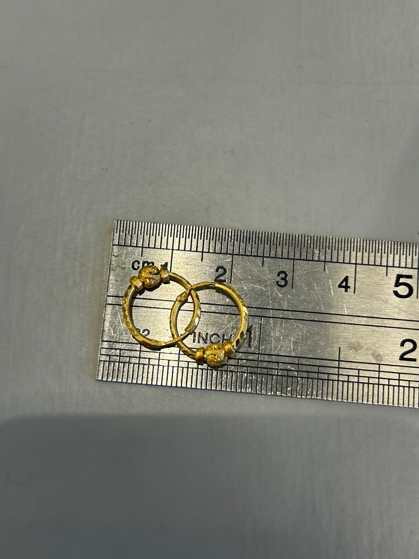 22ct gold earrings 1.3g hallmarked