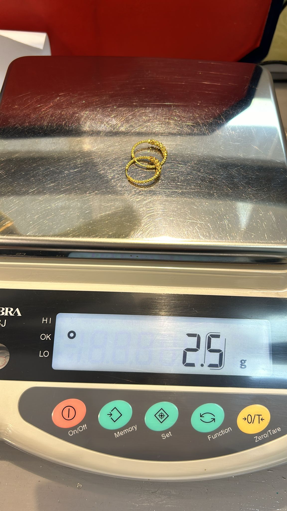 22ct gold earrings 2.5 grams hallmarked