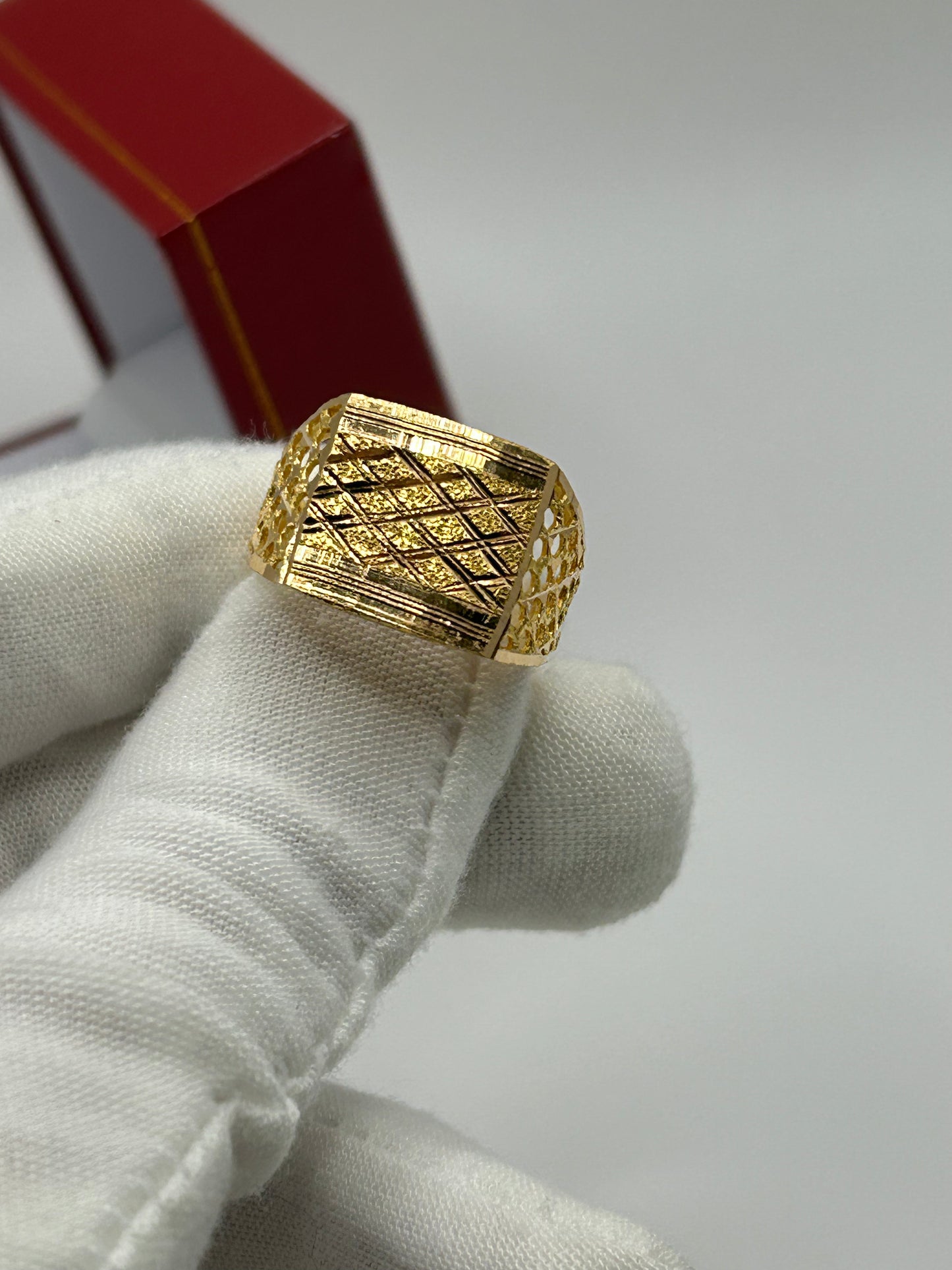 22ct Gold Men's Ring Size U 7.5 grams Hallmarked