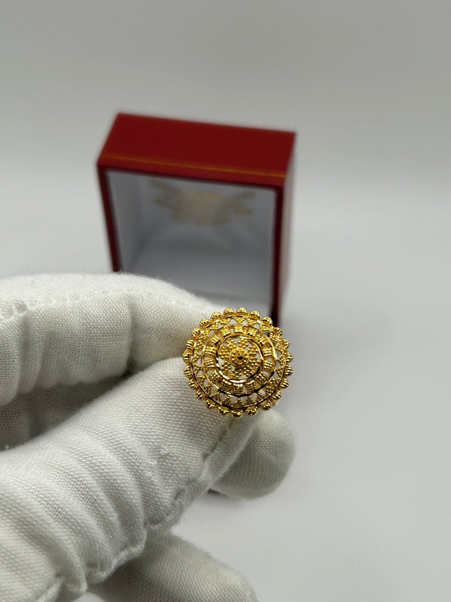 22ct Gold Ring Adjustable Ladies Hallmarked 4.8 grams