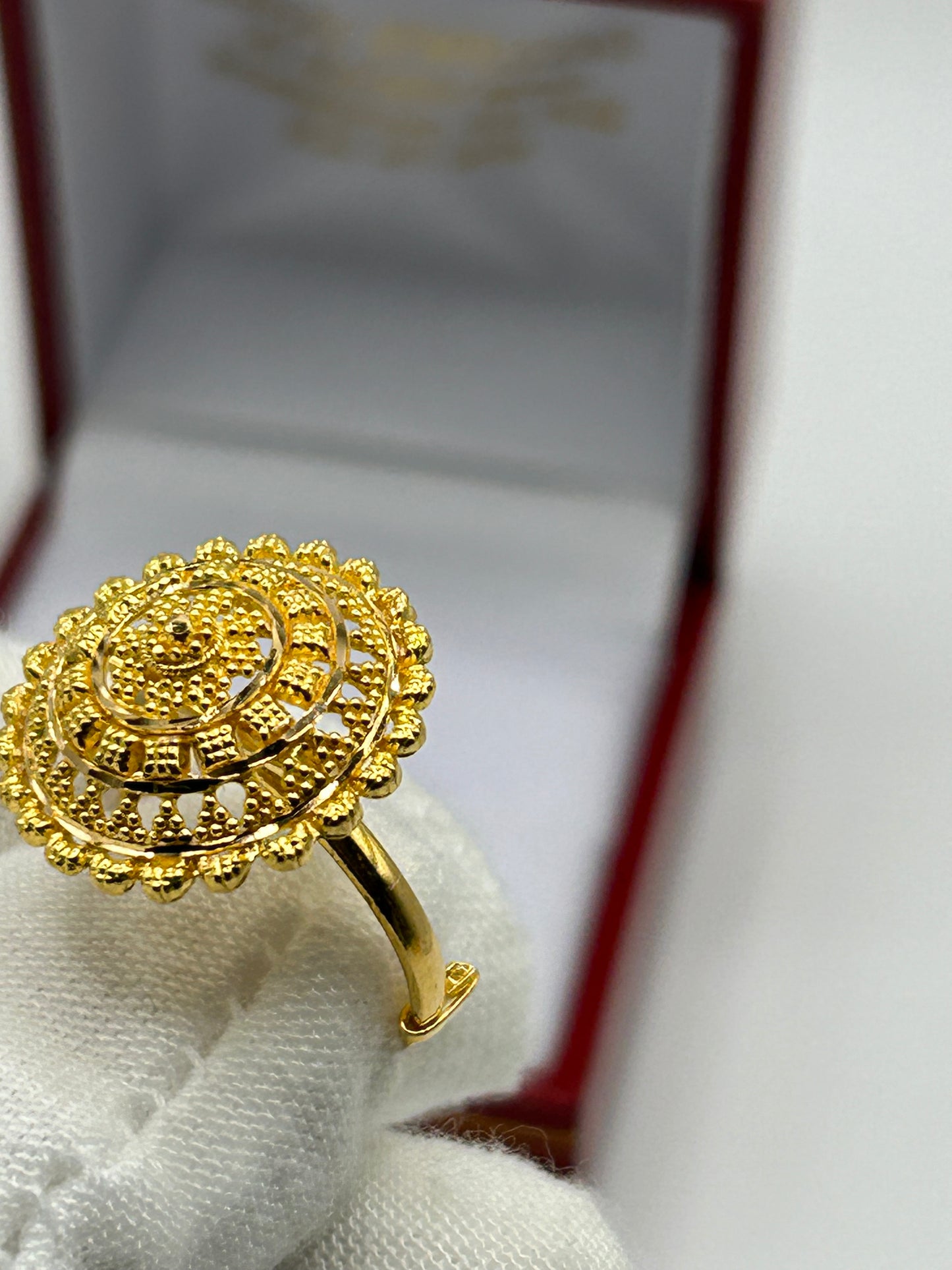 22ct Gold Ring Adjustable Ladies Hallmarked 4.8 grams