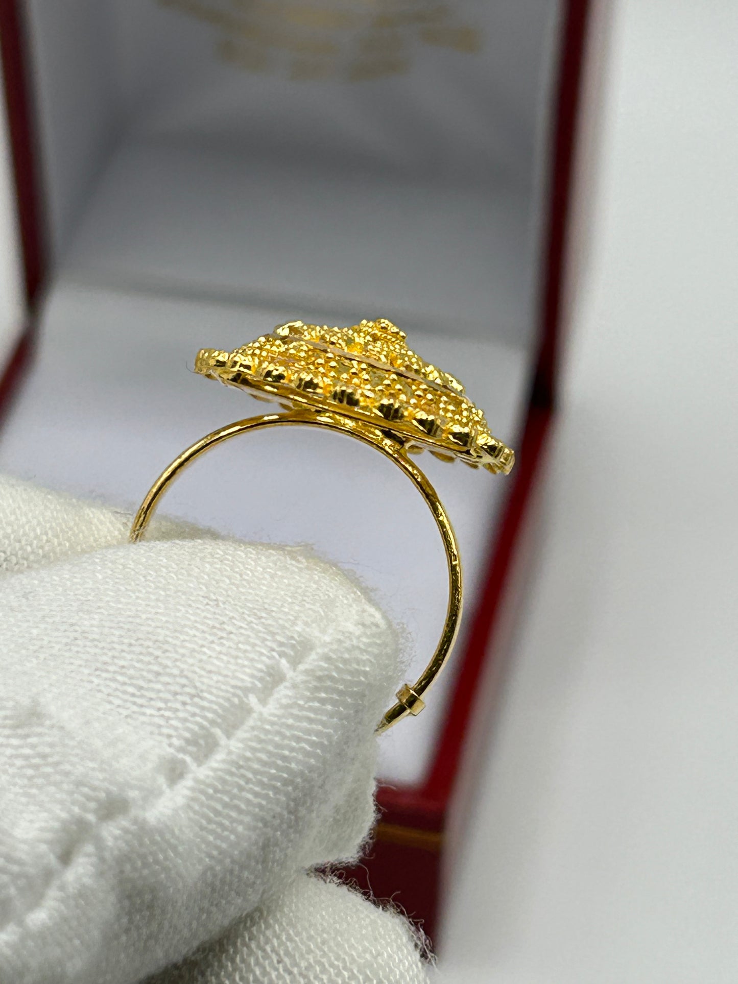 22ct Gold Ring Adjustable Ladies Hallmarked 4.8 grams