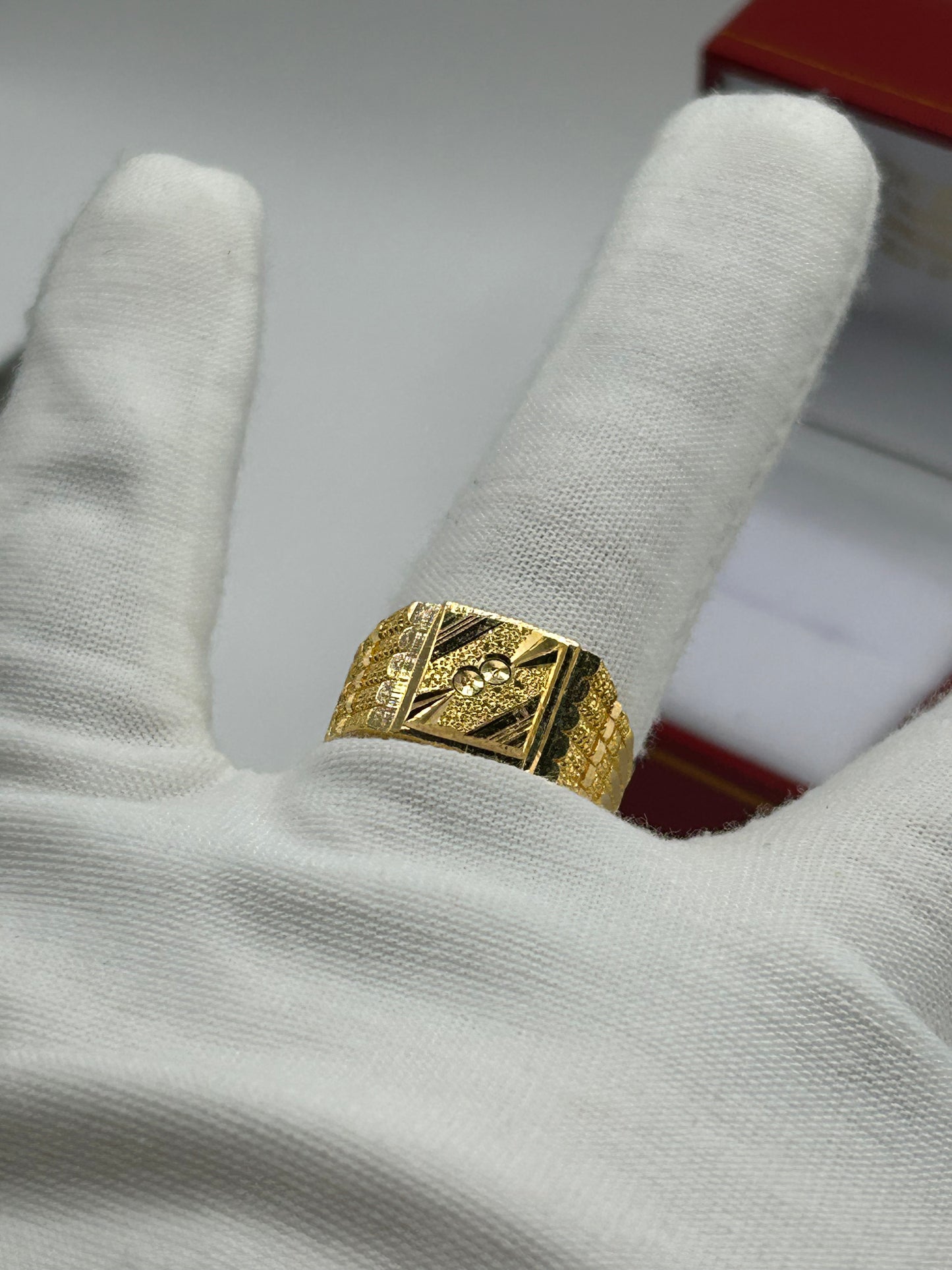 22ct Gold Ring Size U Hallmarked 6.7 grams