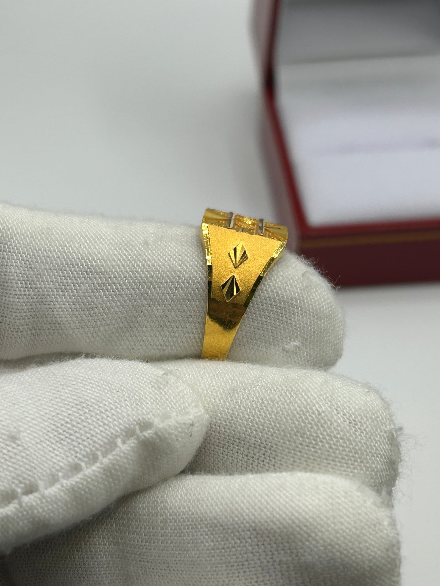 22ct Gold Ring Size U1/2 Hallmarked 6.2 grams