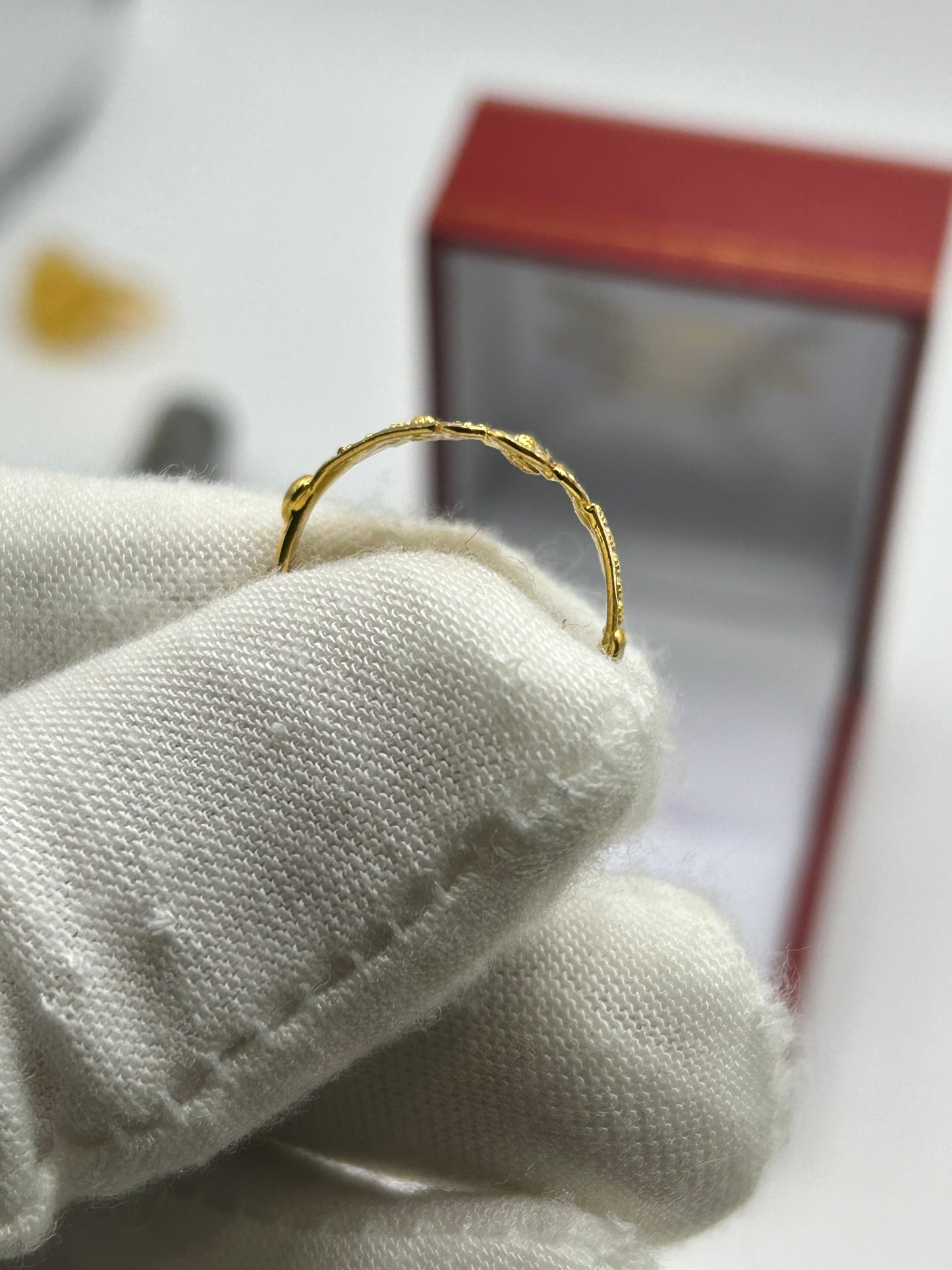 22ct Gold Ring Size J Hallmarked 2.6 grams