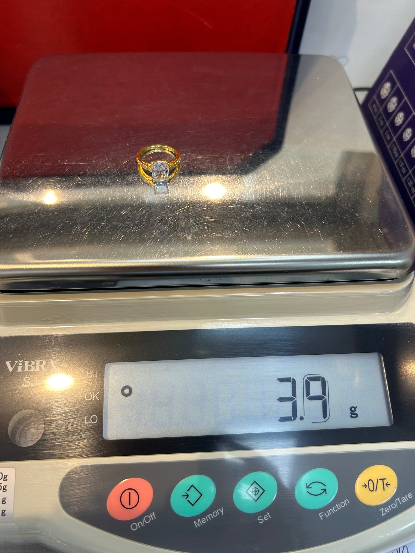 22ct Gold Ladies Ring 3.9 grams Hallmarked size J