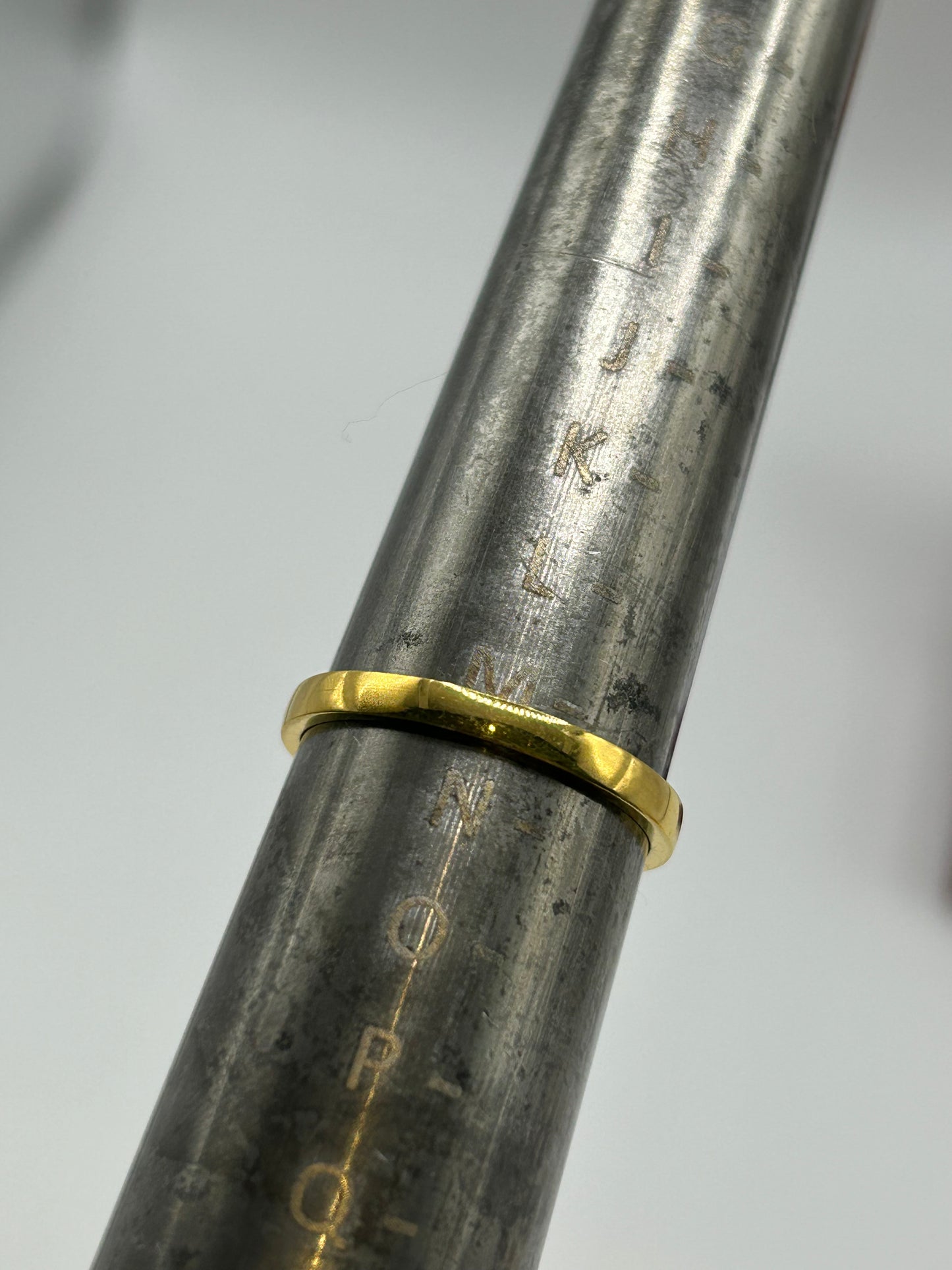 22ct Gold Ladies Ring 2.7 grams Size M