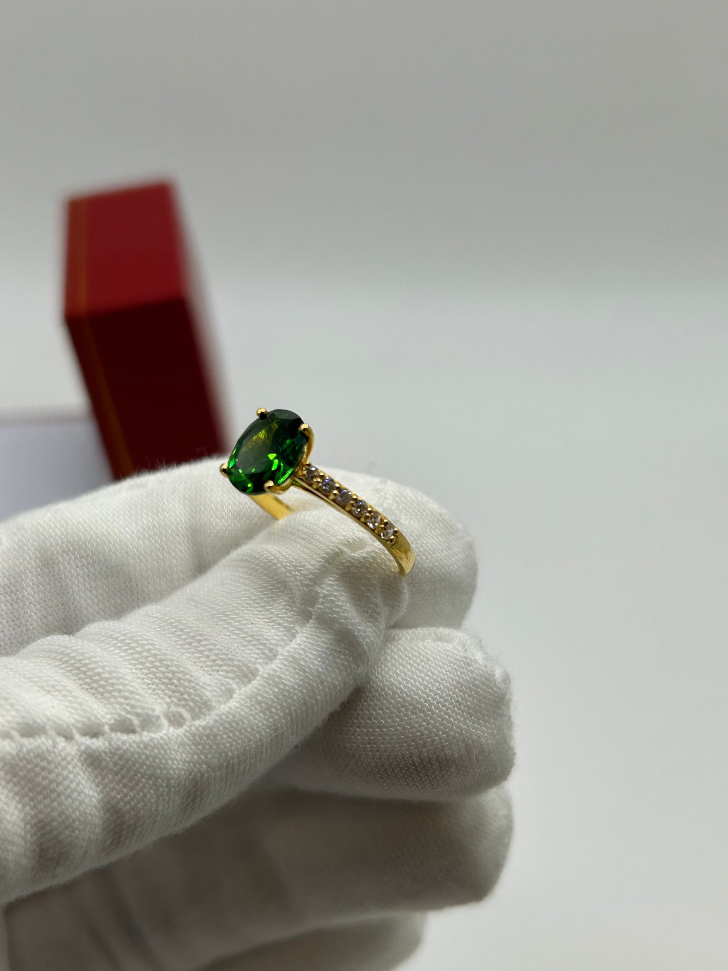 22ct Gold Ladies Ring 3.4 grams Size O