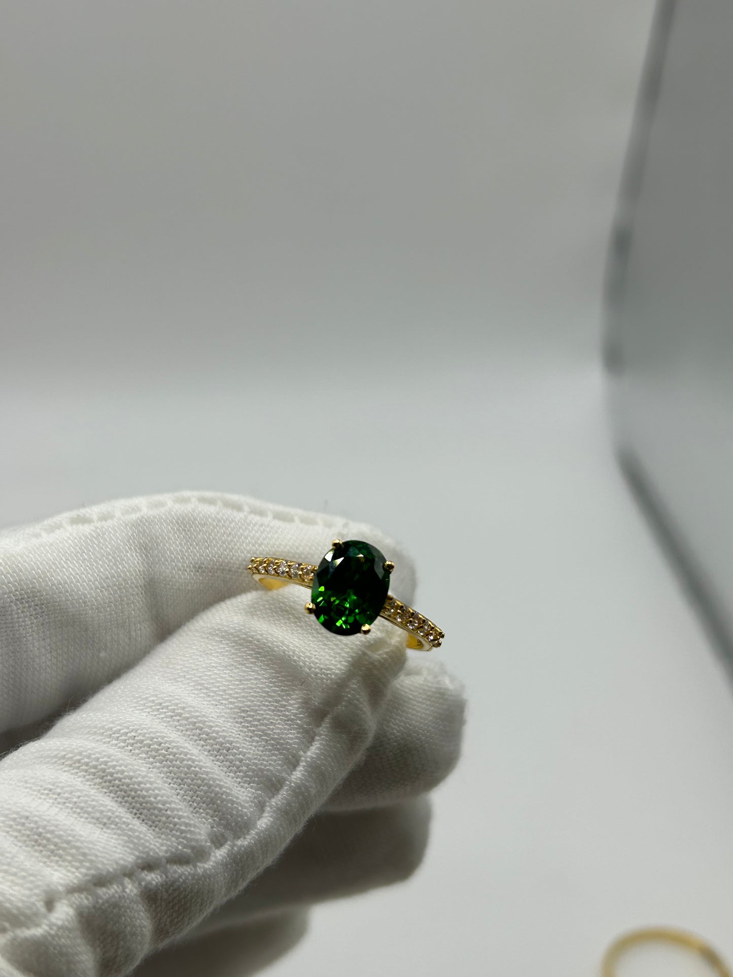 22ct Gold Ladies Ring 3.4 grams Size O