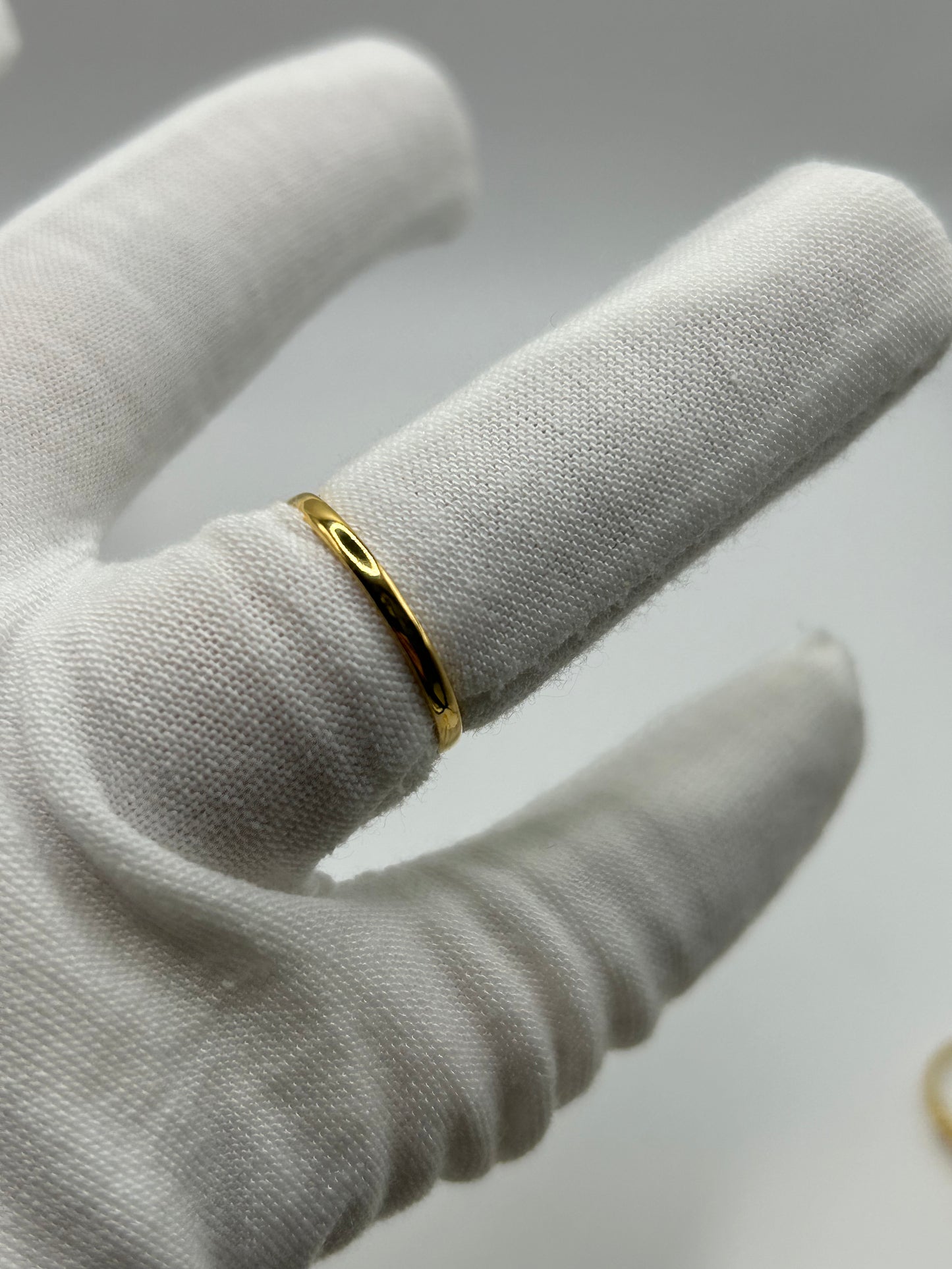 22ct Gold Ladies Ring 3.4 grams Size O
