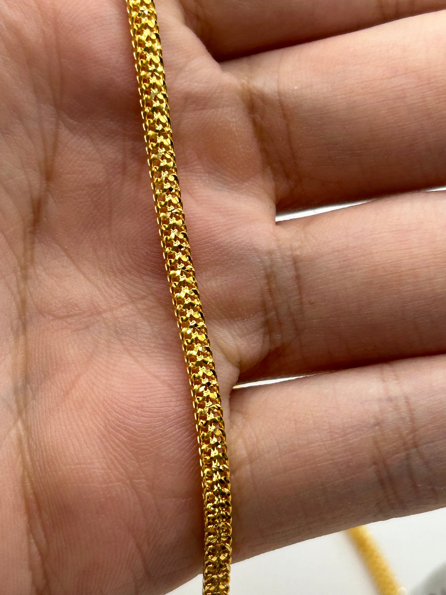 Exquisite 22ct Gold Chain - 21.2 grams, 22 Inches (Hallmarked)