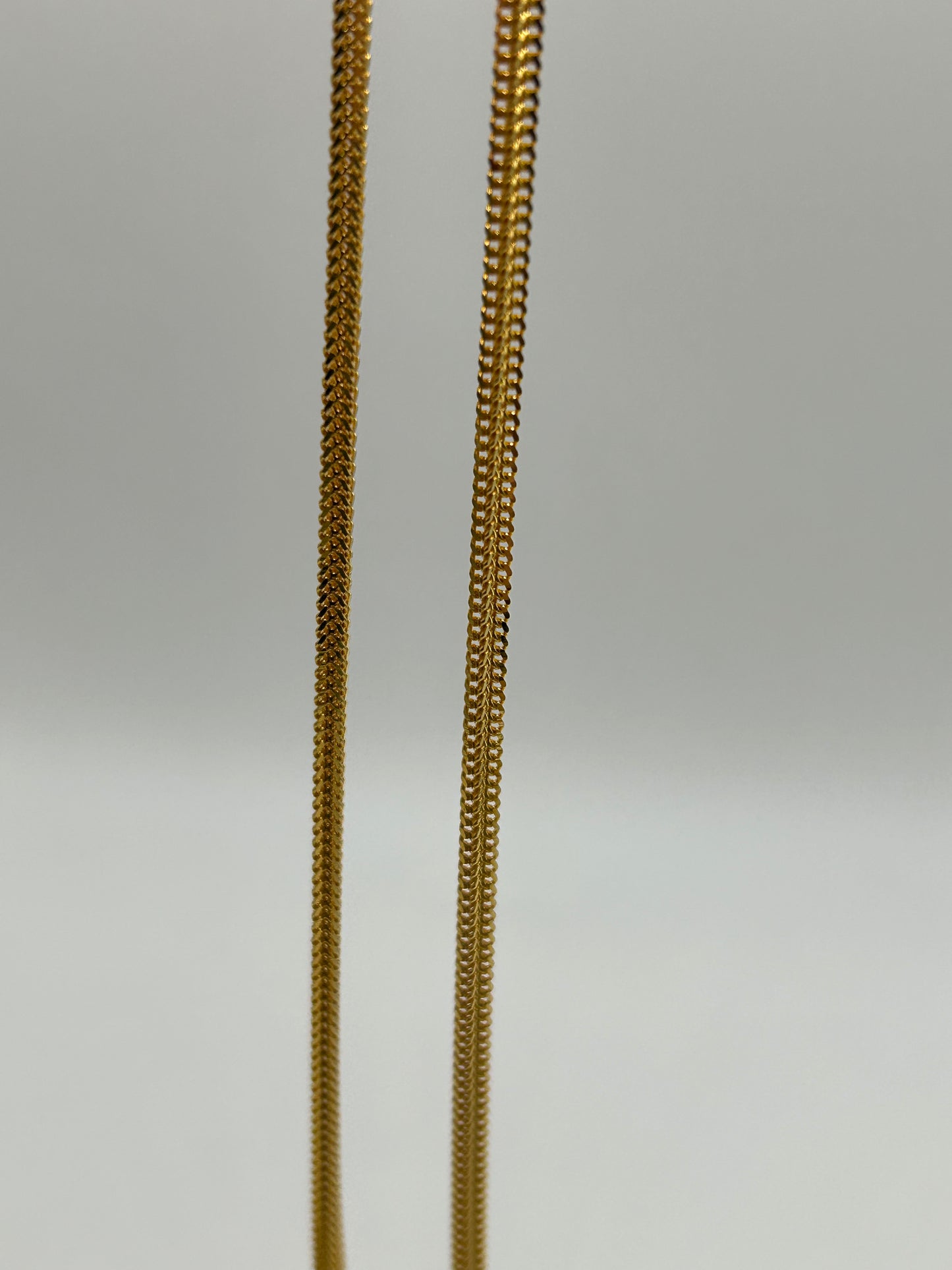 Elegant 22ct Gold Chain - 15.9 grams, 20 Inches (Hallmarked)