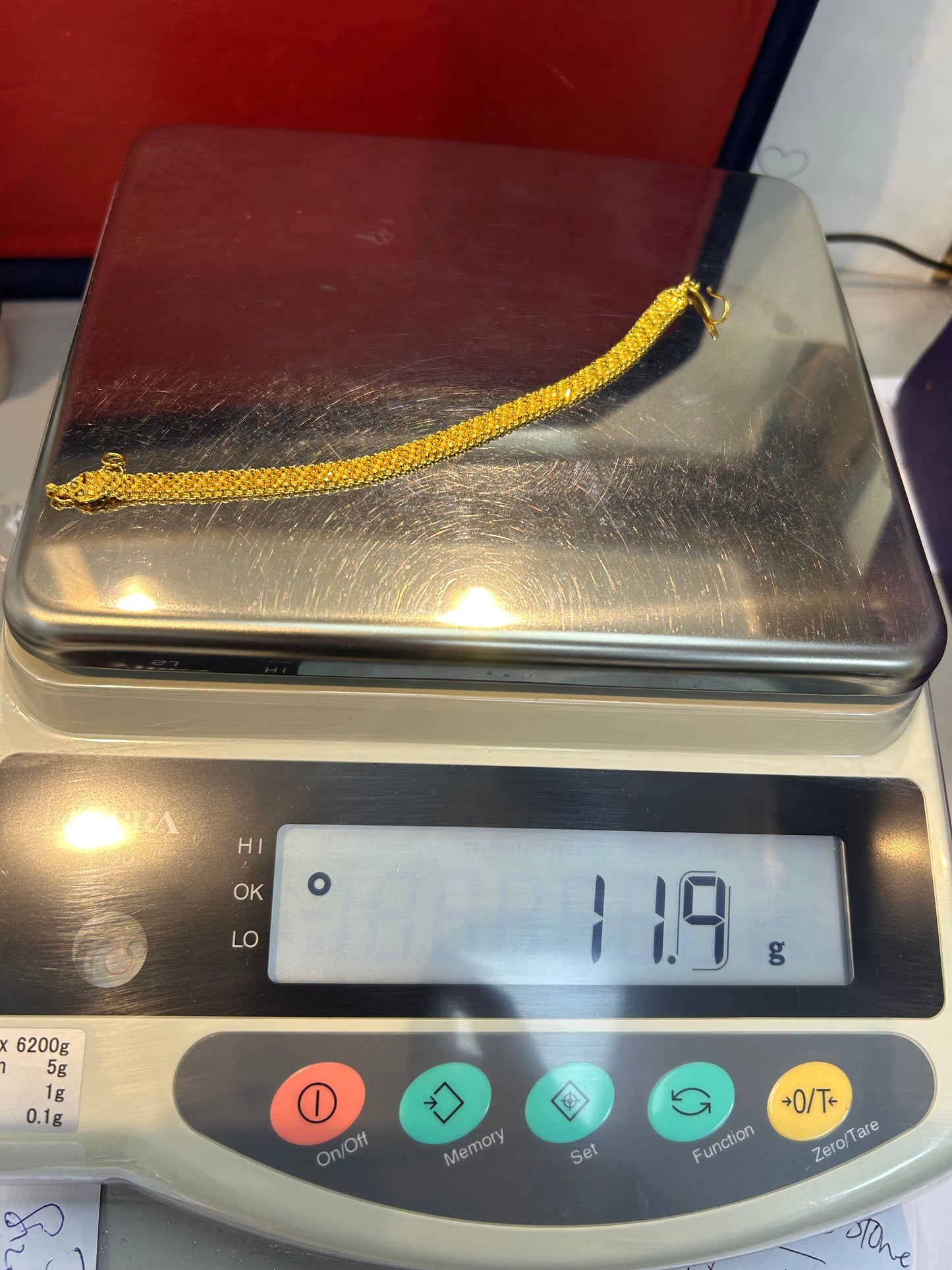 22ct Gold Ladies Bracelet - 11.9 grams Hallmarked