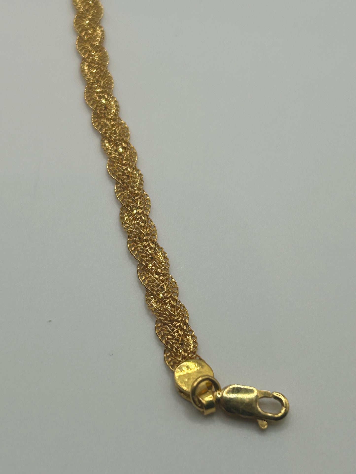 22ct Gold Ladies Bracelet - 6.8 grams Hallmarked