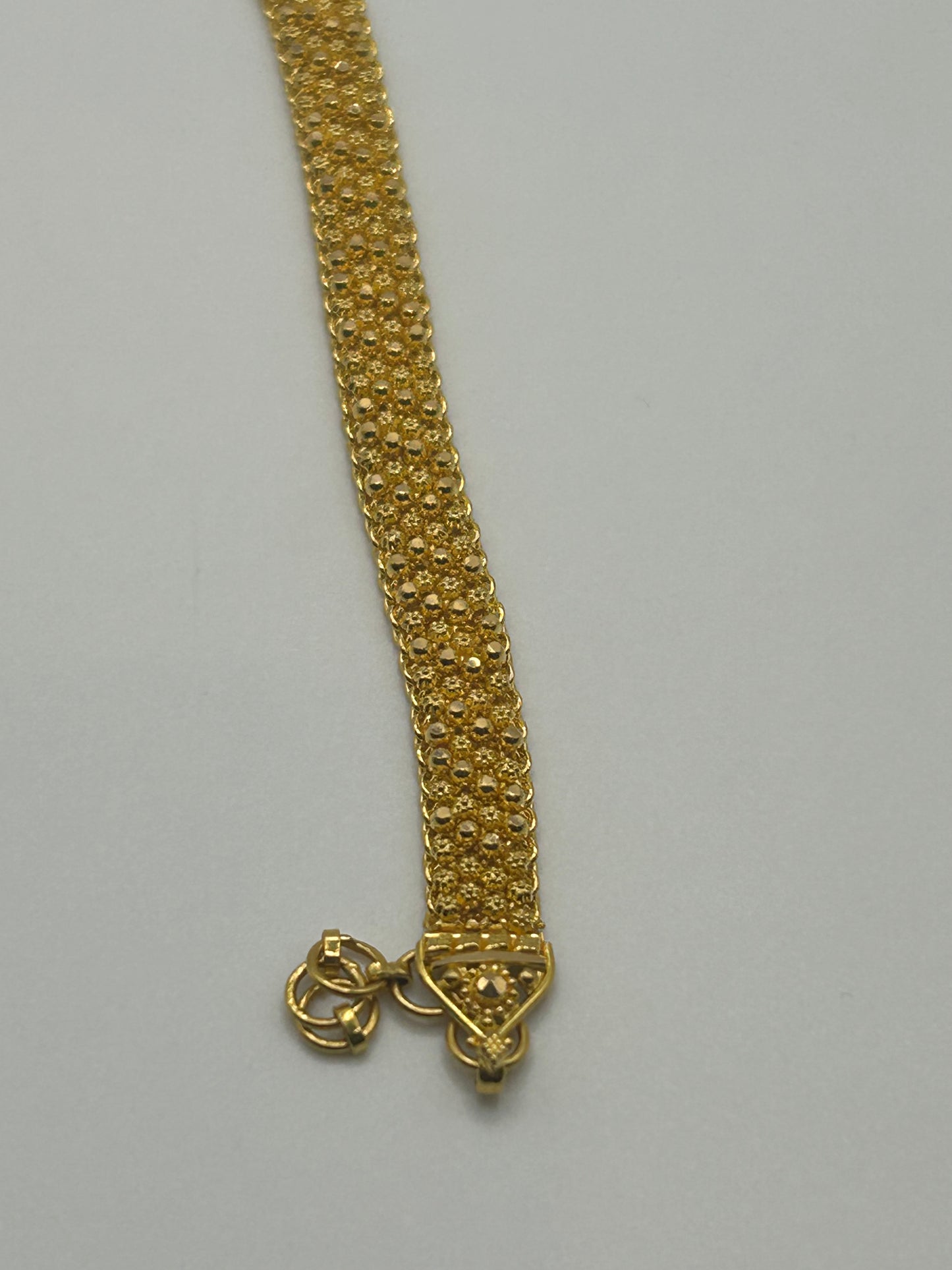 22ct Gold Ladies Bracelet - 11.9 grams Hallmarked