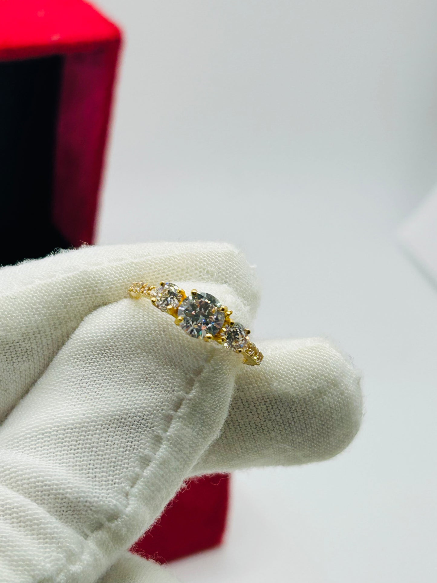 22ct Gold Ladies Ring – 3.0g – Size M (Hallmarked)
