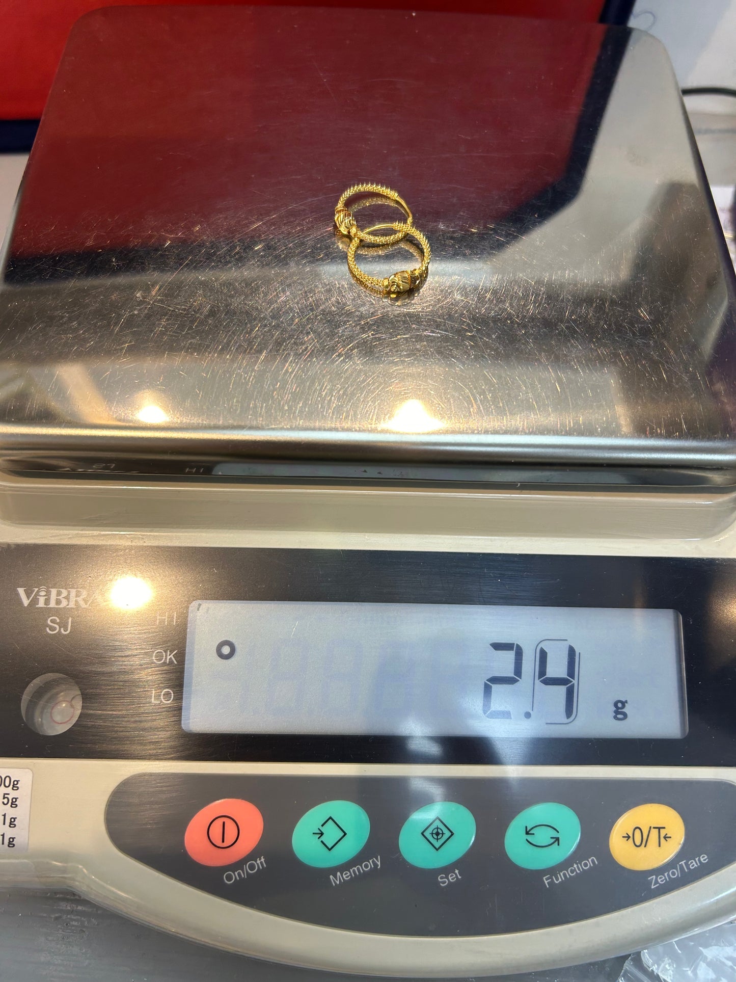 22ct Gold Earrings 2.4 grams Hallmarked