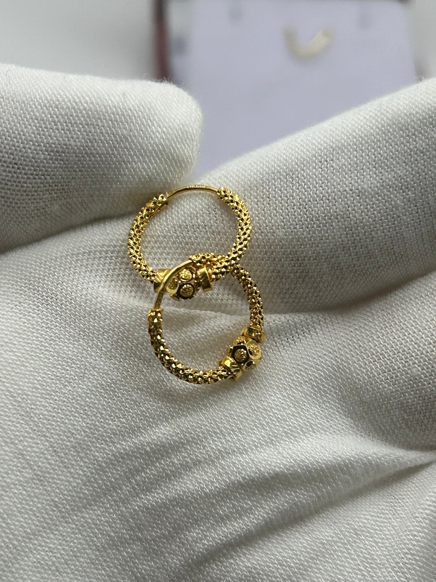 22ct Gold Earrings 1.9 grams Hallmarked