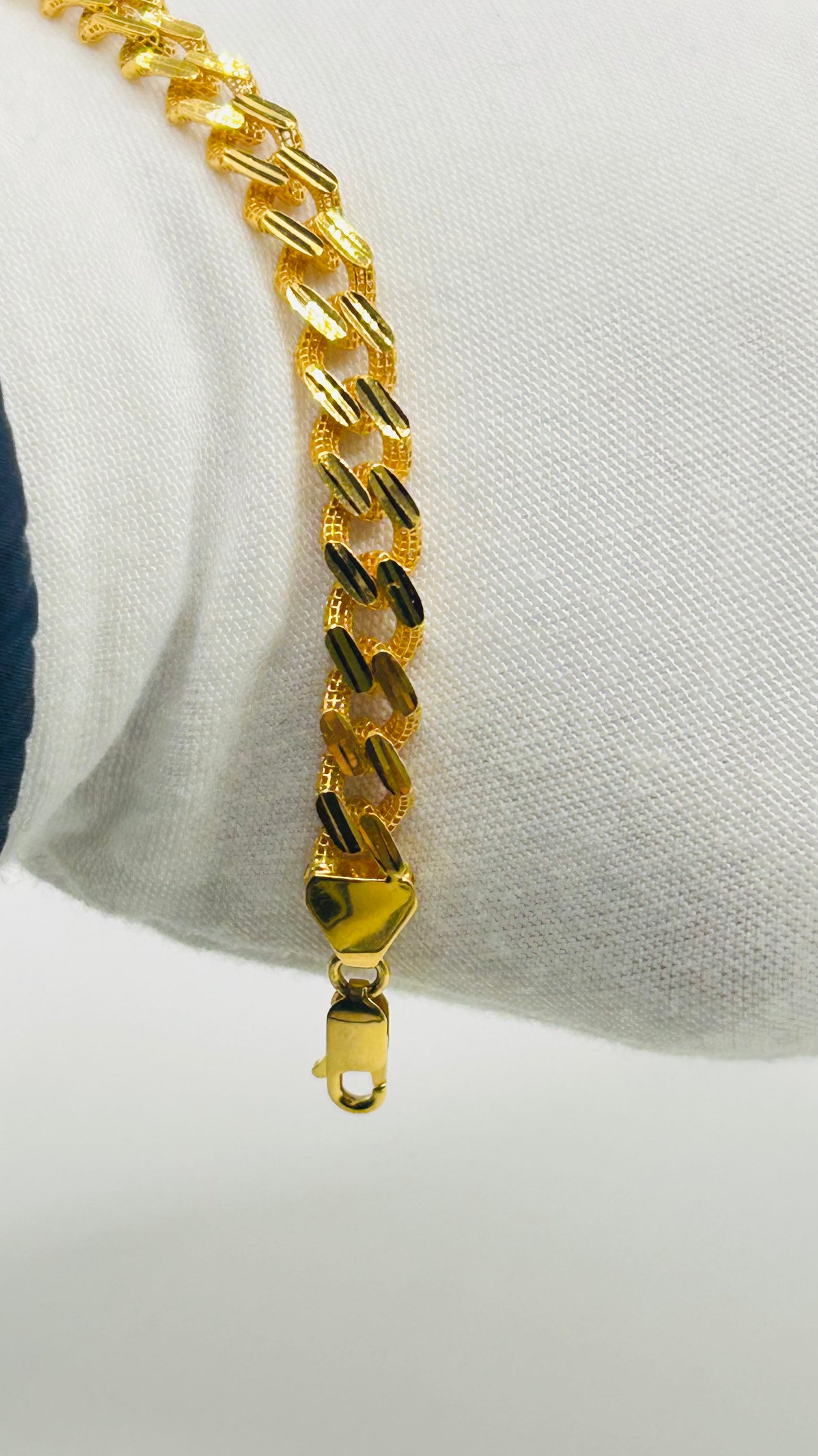 22ct Gold Men’s Bracelet – 10.4g – 8 Inches (Hallmarked)
