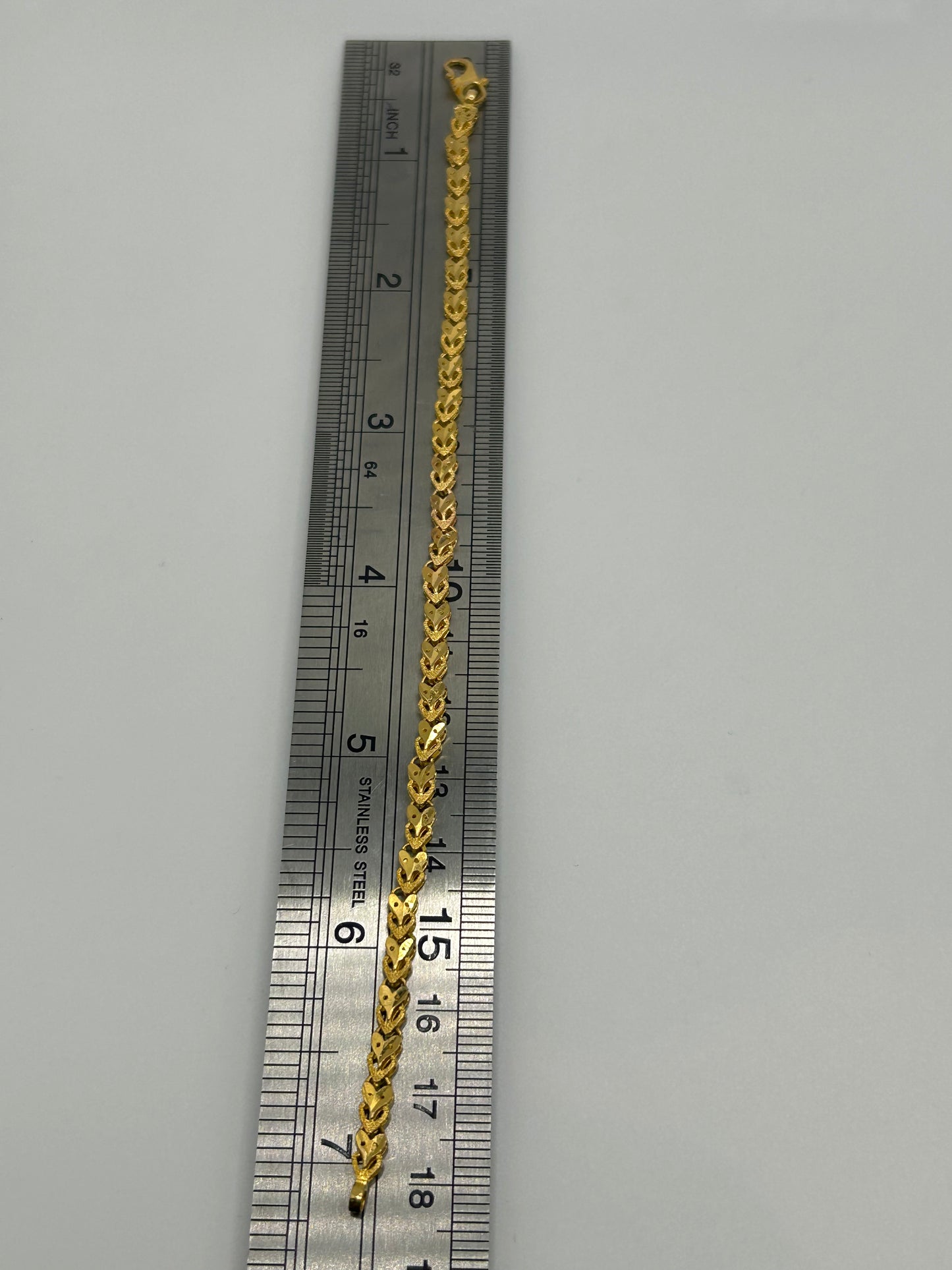 22ct Gold Ladies Bracelet 6.4 grams Hallmarked