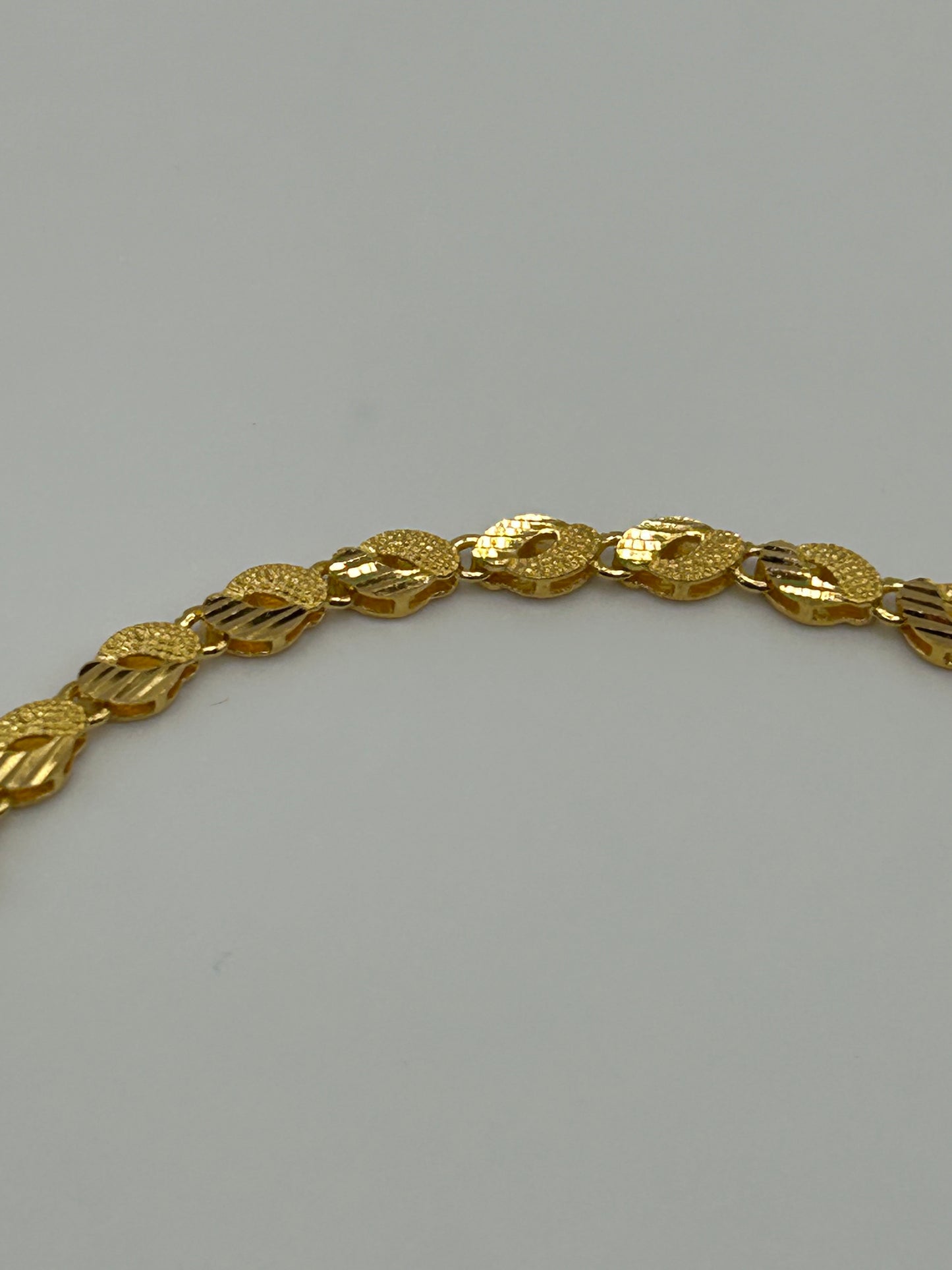 22ct Gold Bracelet 7.7 grams Ladies Hallmarked