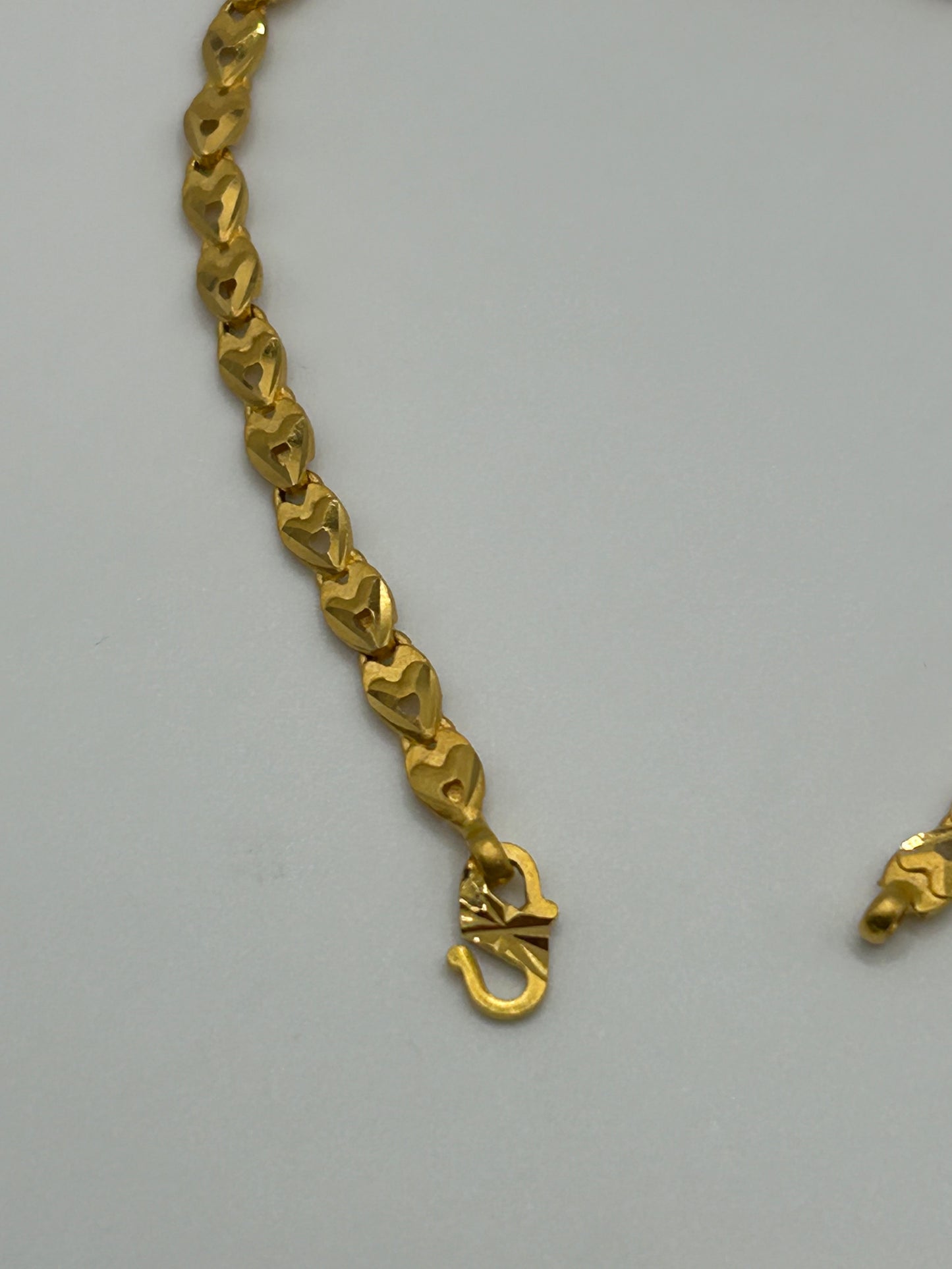 22ct Gold Bracelet 6.8 grams Hallmarked Ladies