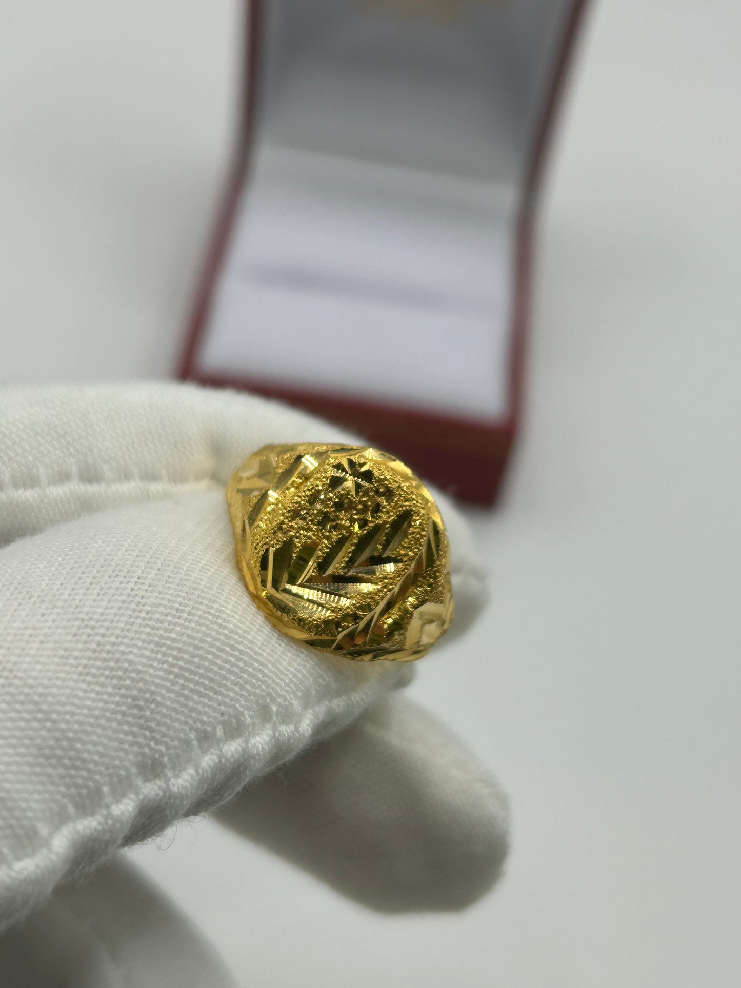 22ct Gold Men's Ring 4.2 grams Size S1/2 Hallmarked