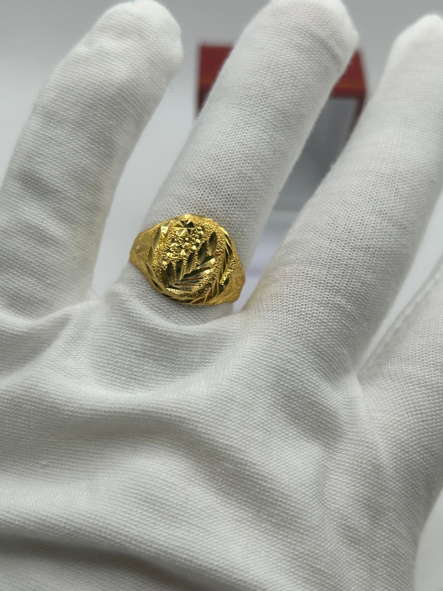 22ct Gold Men's Ring 4.2 grams Size S1/2 Hallmarked