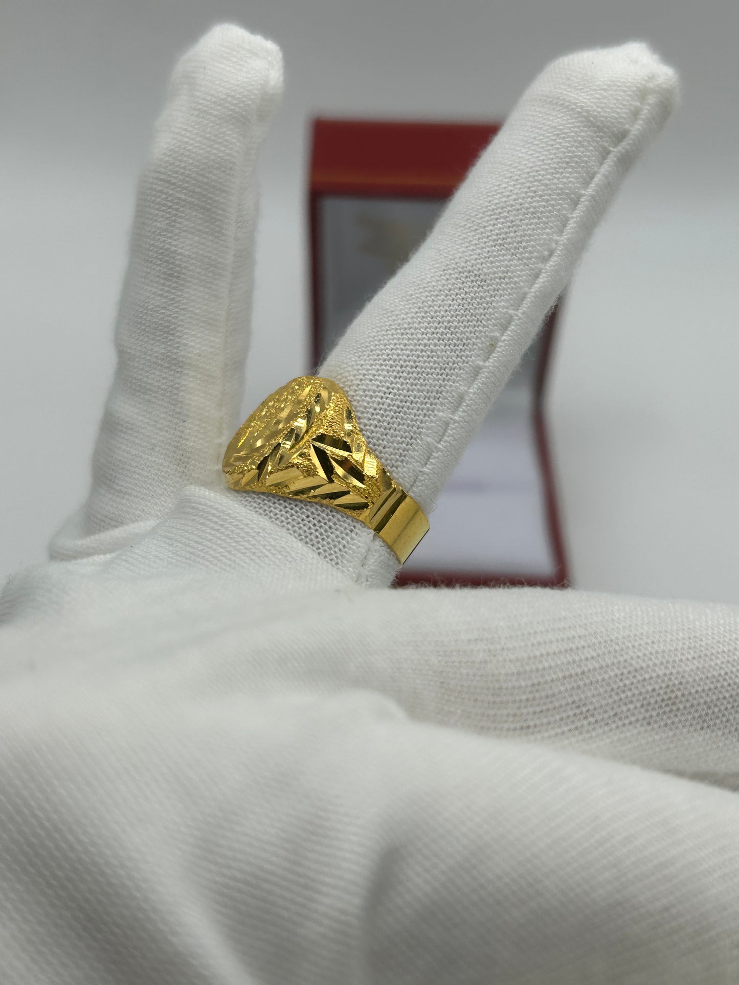 22ct Gold Men's Ring 4.2 grams Size S1/2 Hallmarked