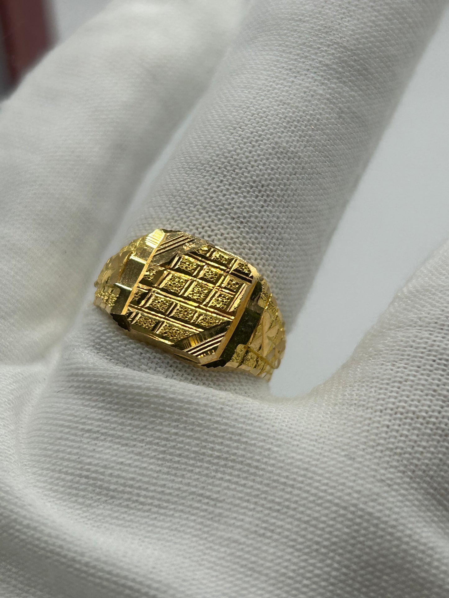 22ct Gold Men's Ring 4.8 grams Size S Hallmarked