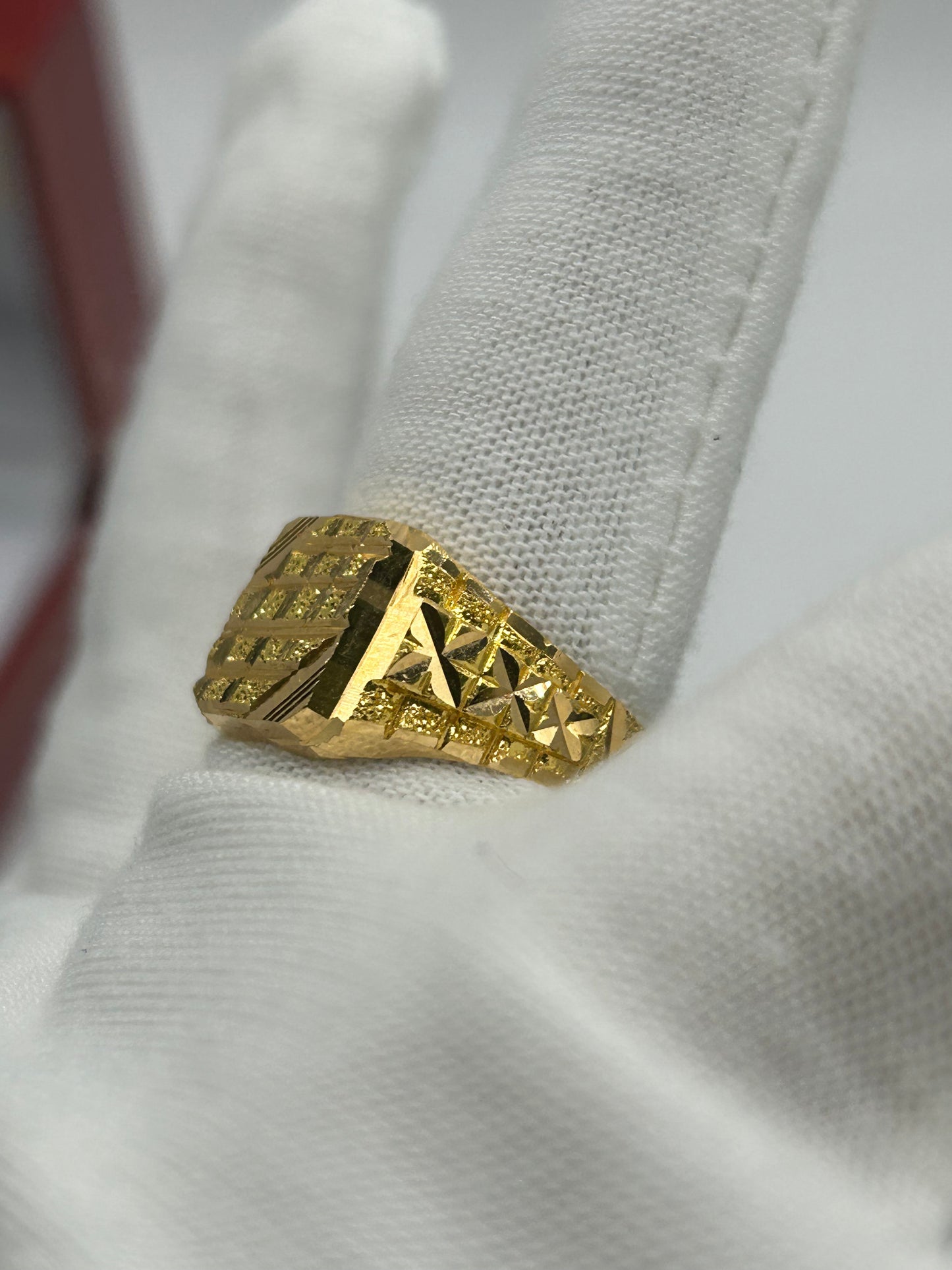 22ct Gold Men's Ring 4.8 grams Size S Hallmarked