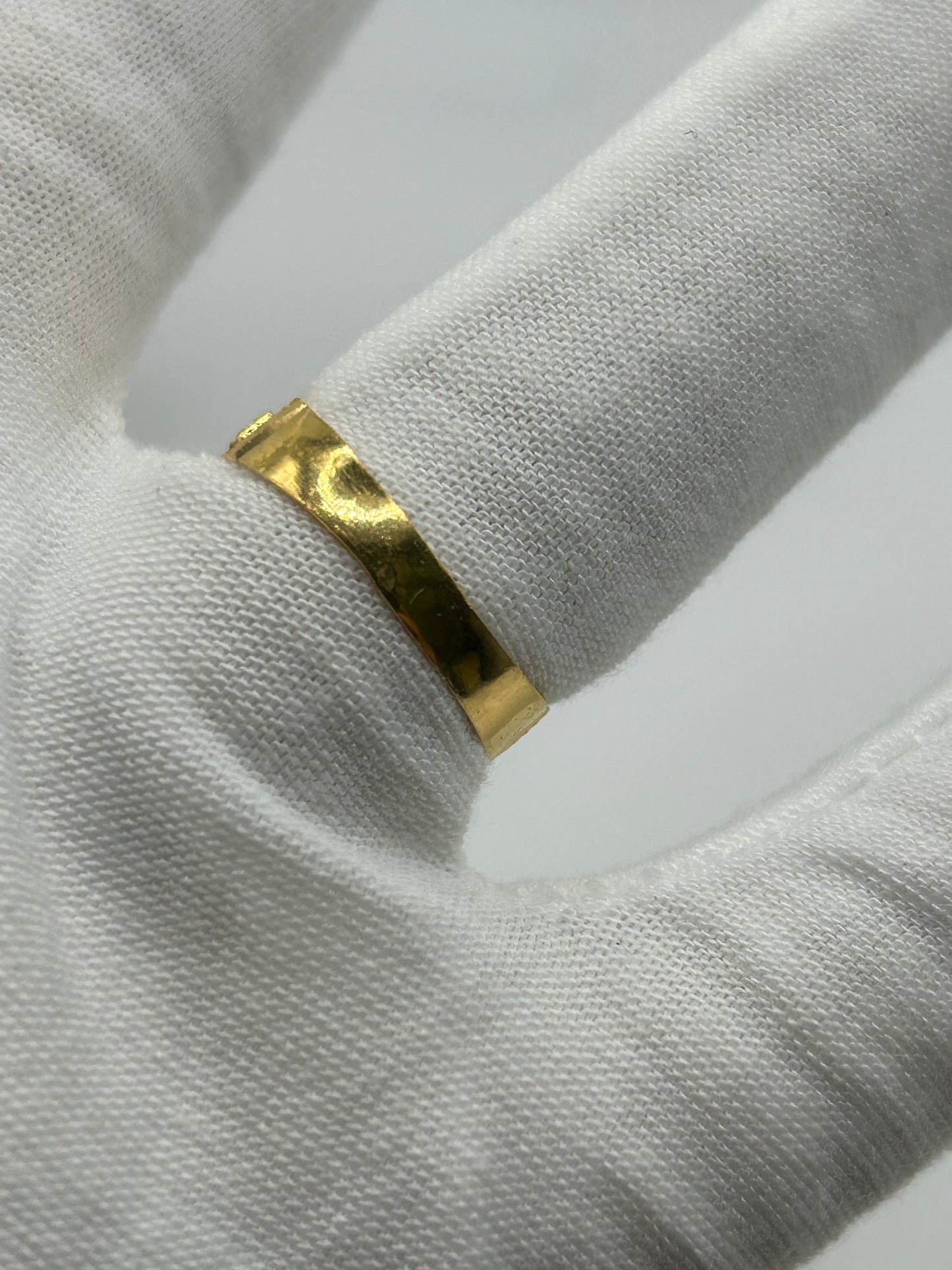 22ct Gold Men's Ring 4.8 grams Size S Hallmarked