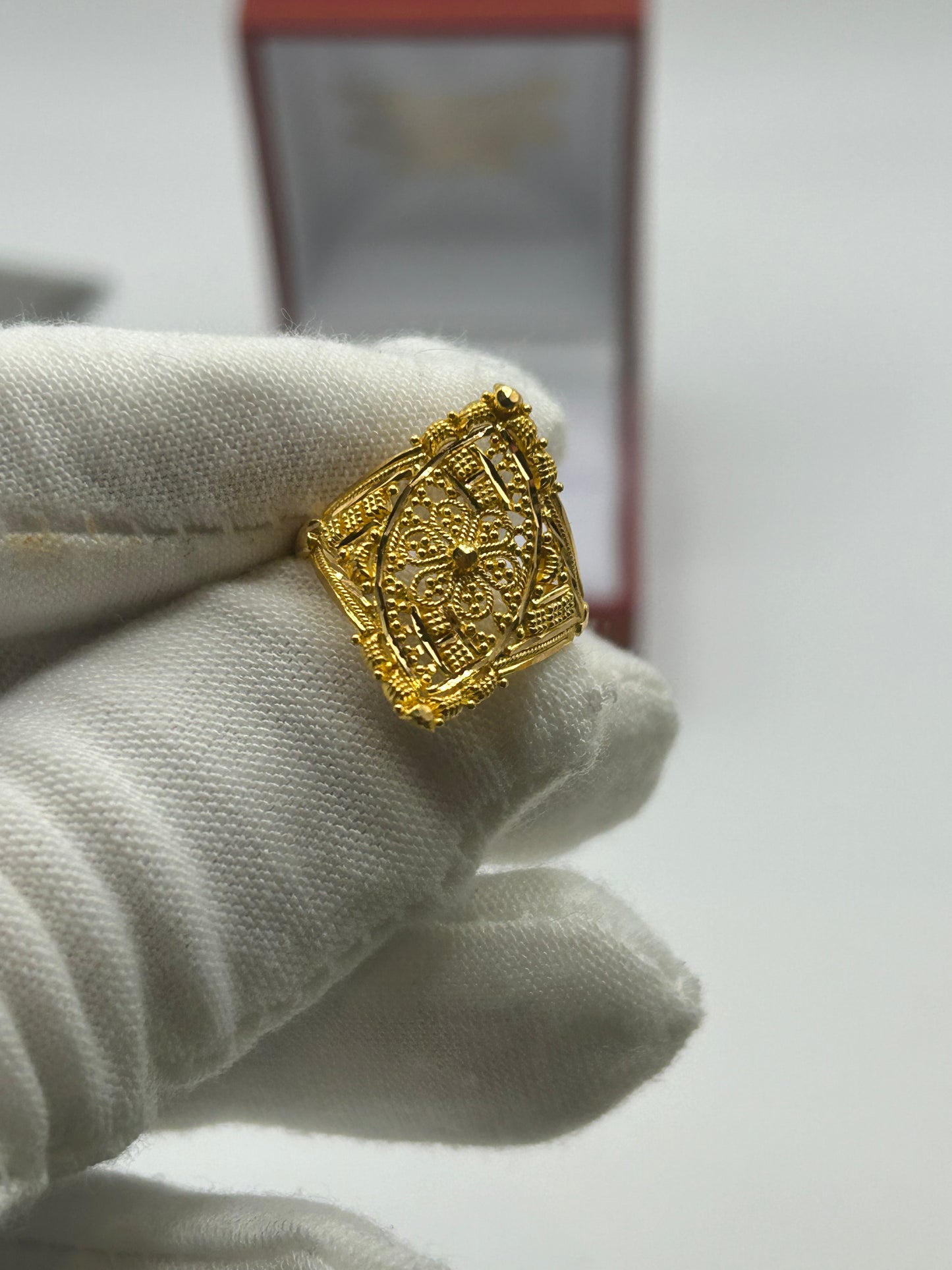 22ct Gold Ring 2.8 grams Hallmarked size k