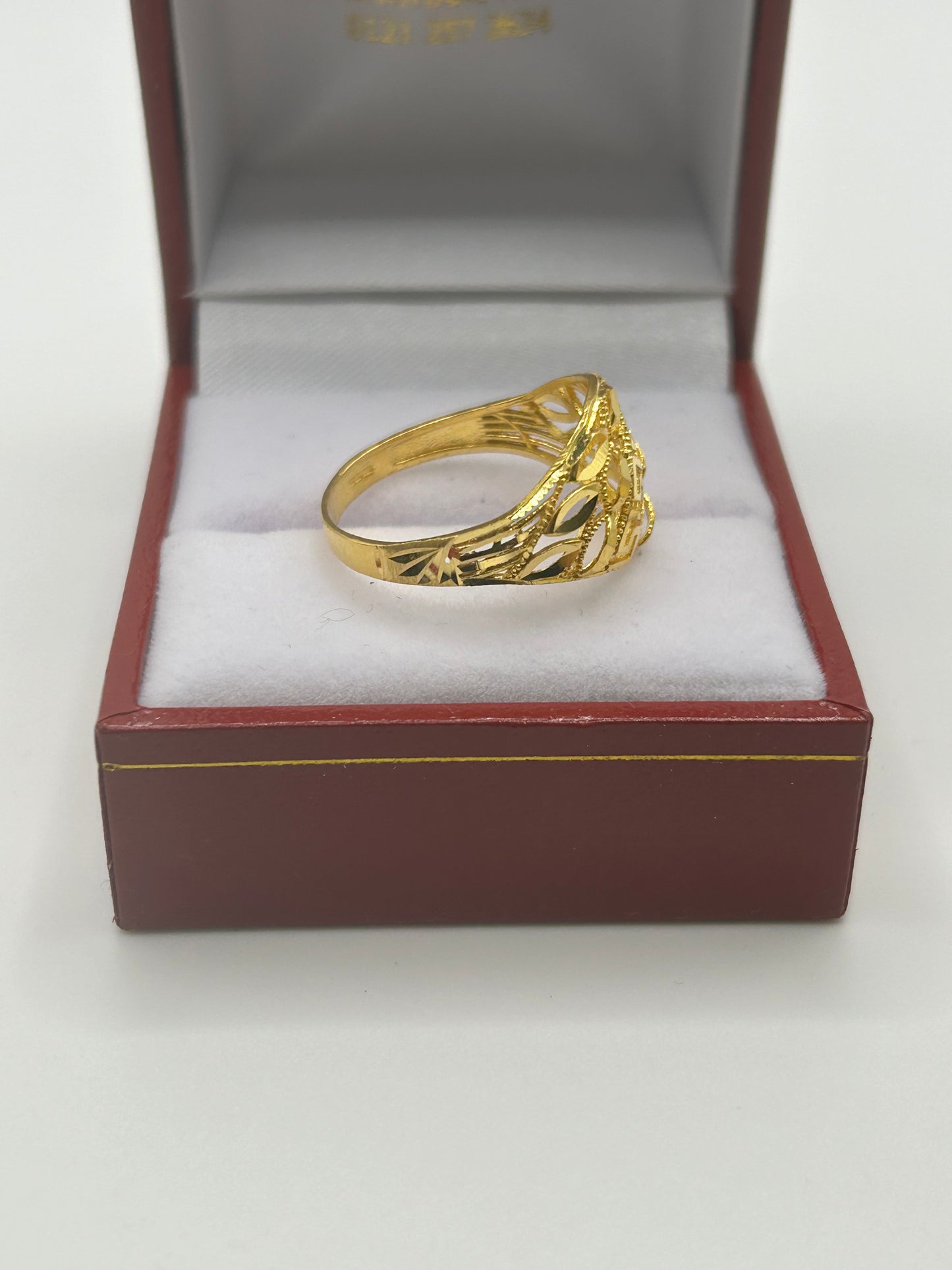 22ct Gold Ring Size Q Ladies Hallmarked 2.4 grams