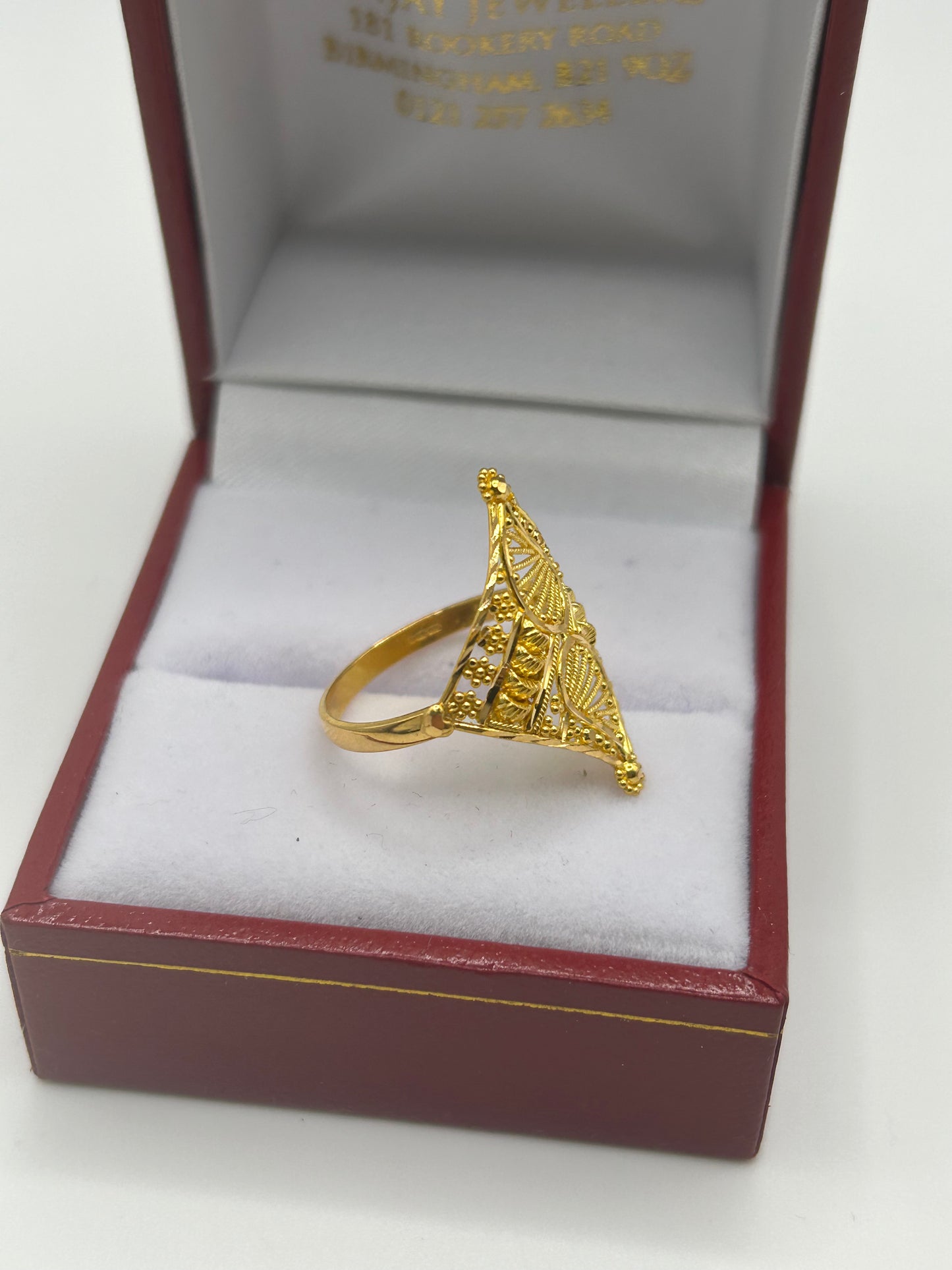 22ct Gold Ring Size K Ladies Hallmarked 2.7 grams