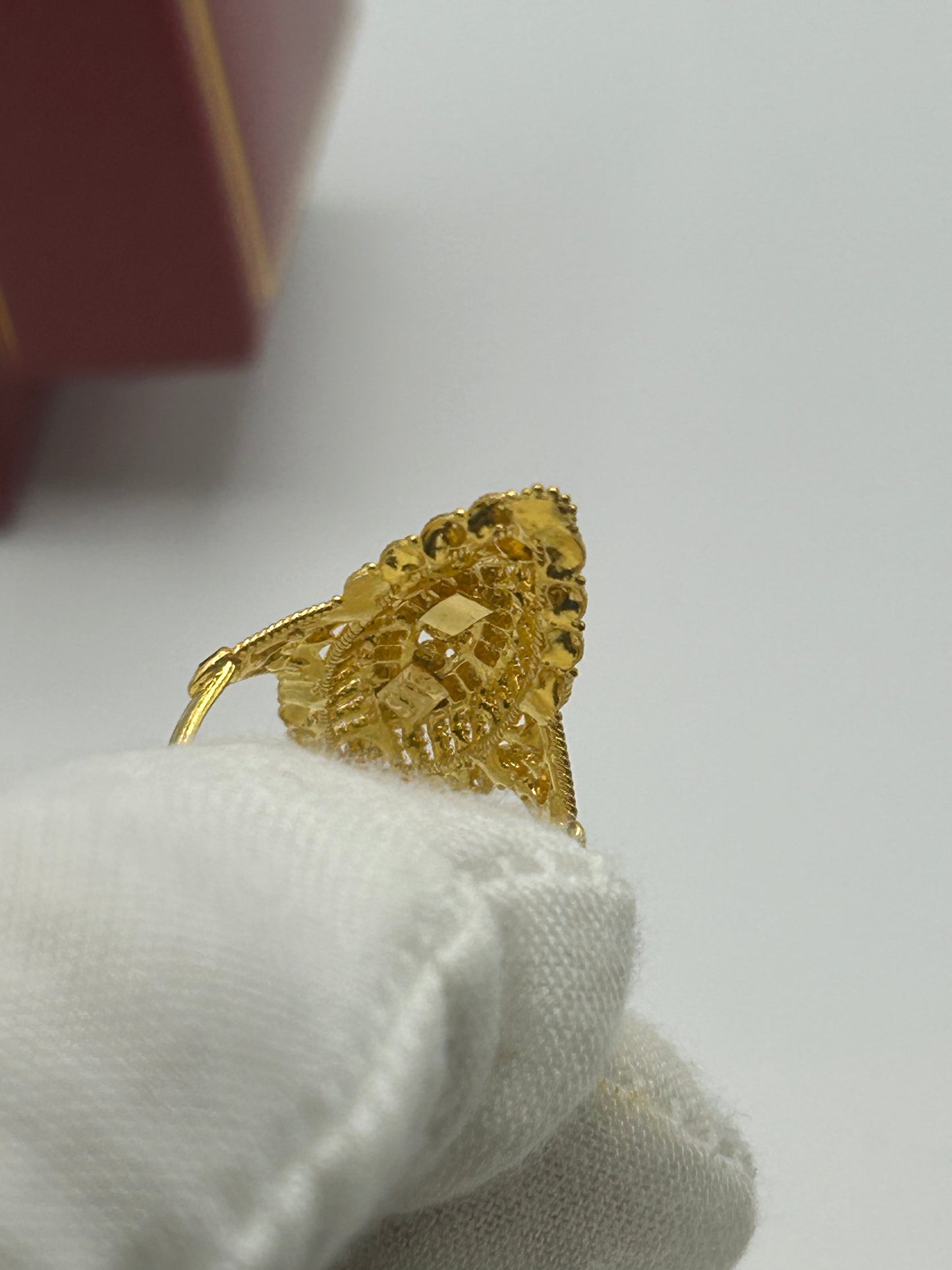 22ct Gold Ladies Ring 4.0 grams Size N