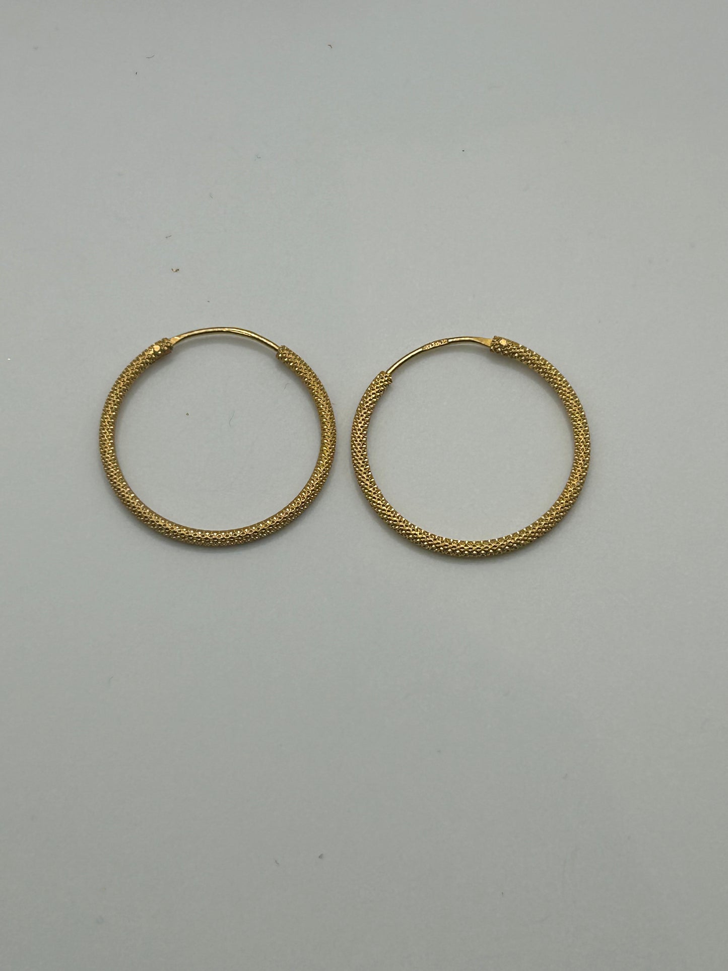 22ct Gold Earrings 2.3 grams Hallmarked