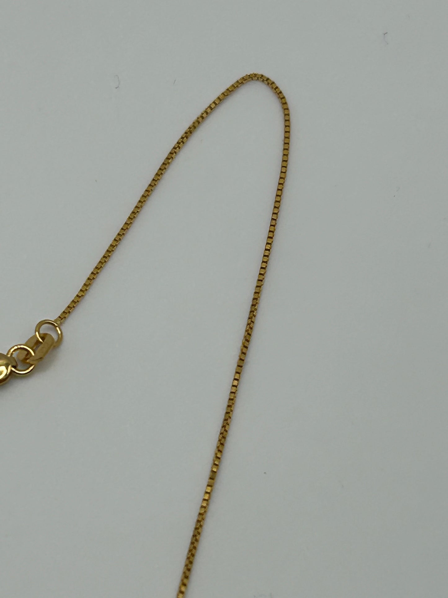 22ct Gold Box Chain 2.4 grams 18 inch Hallmarked