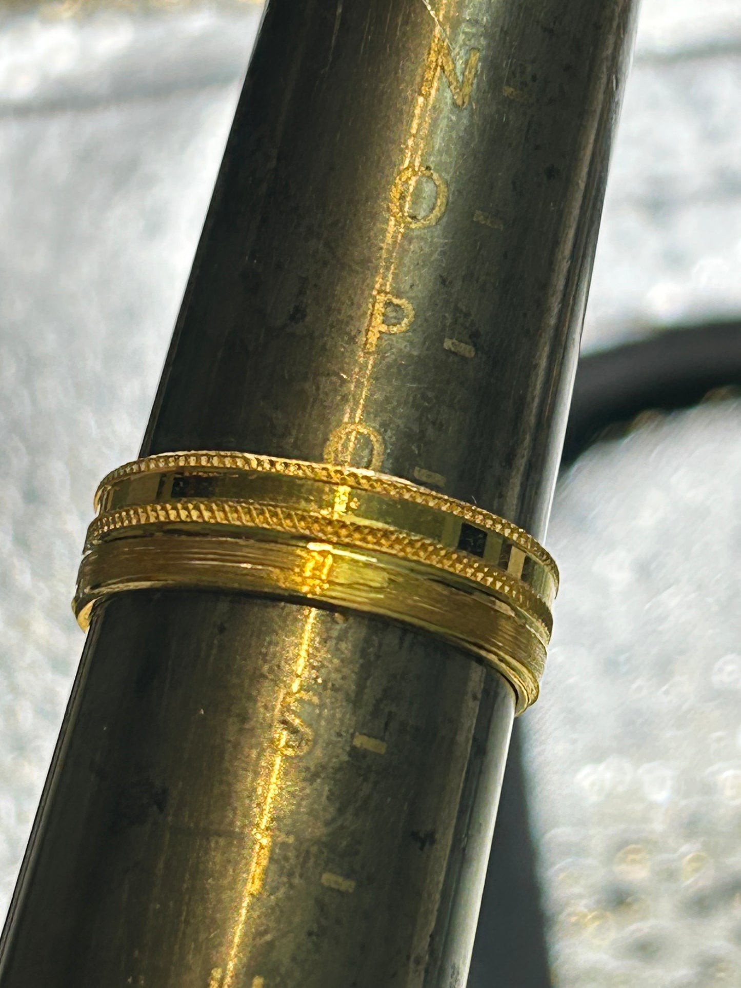 22ct Gold Men’s Band - 5.6 grams, Size Q ½ (Hallmarked):