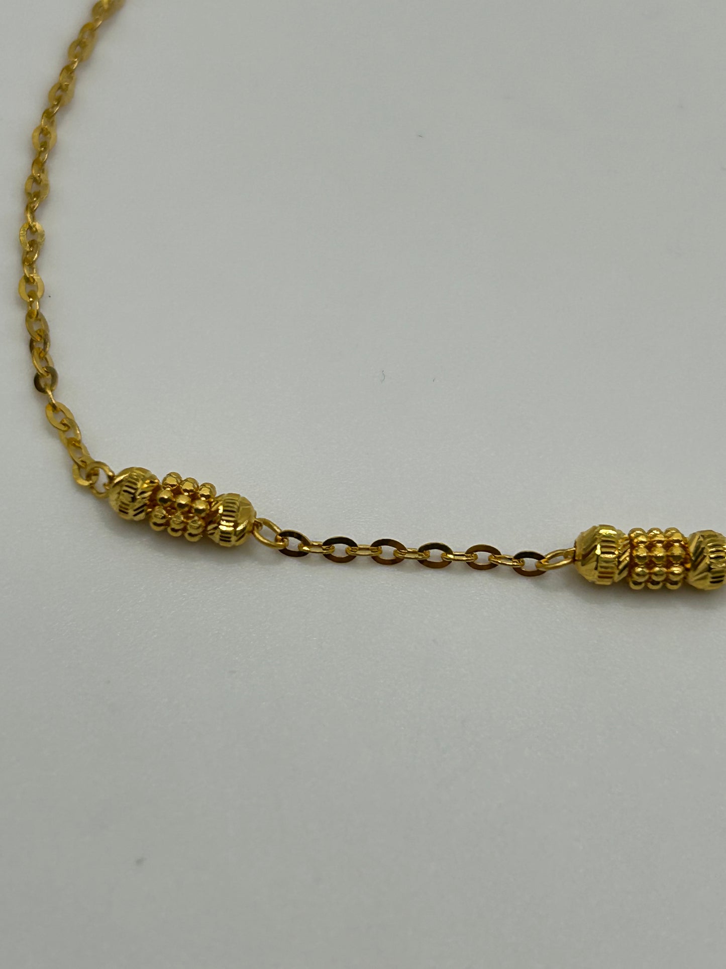 22ct Gold Bracelet - 2.5 grams, (Hallmarked):