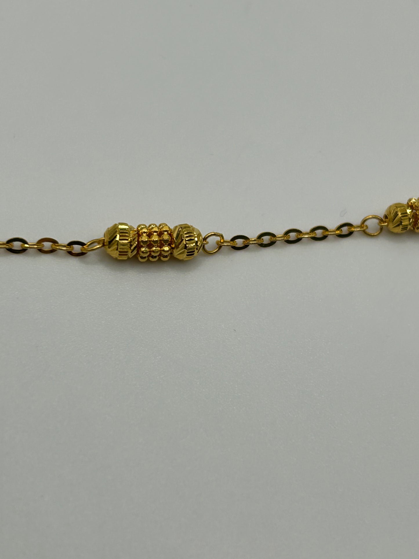 22ct Gold Bracelet - 2.5 grams, (Hallmarked):