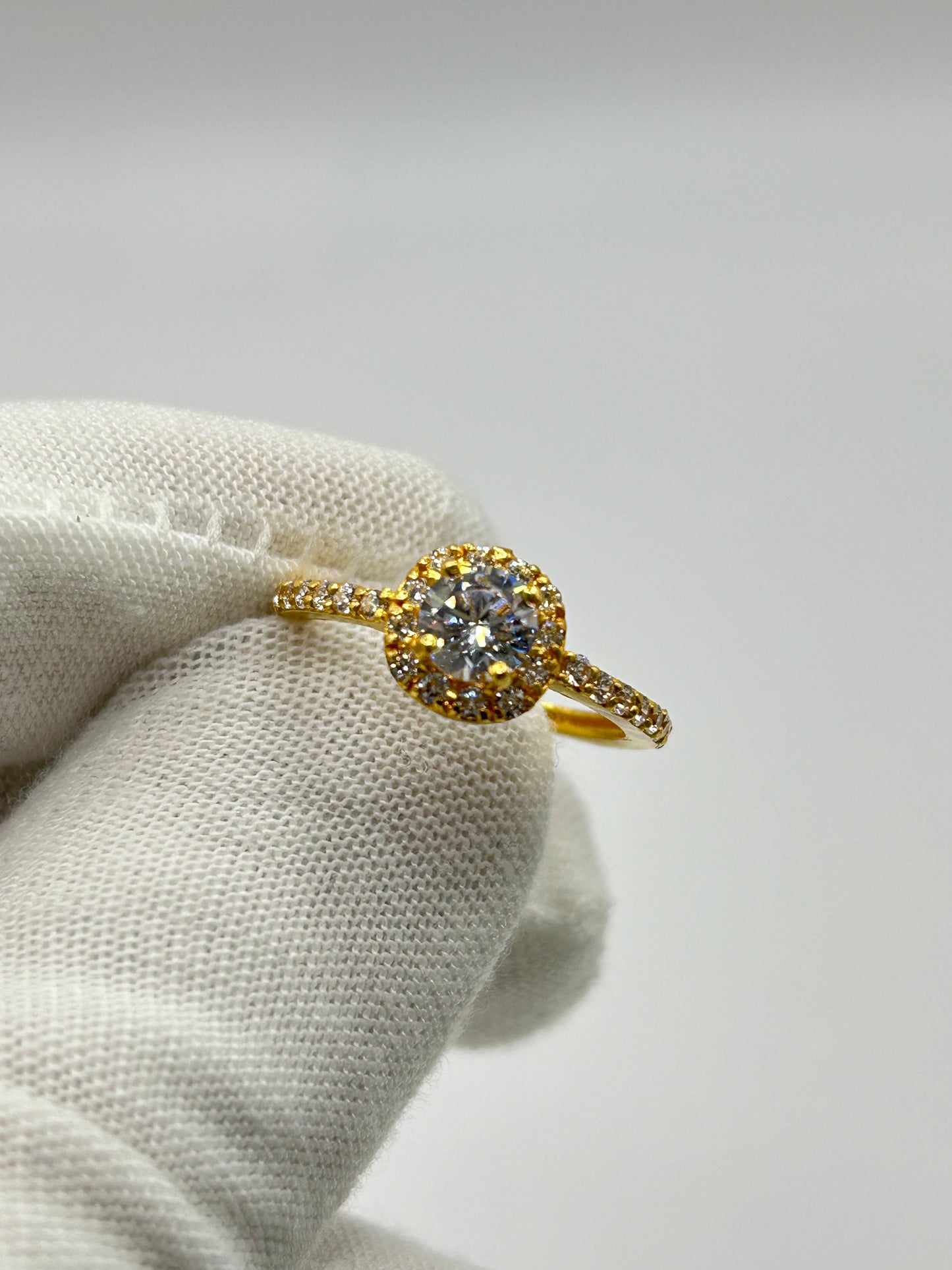 22ct Gold Ladies' Ring, 2.8g, Size M, Hallmarked – Free Insured Delivery + Gift