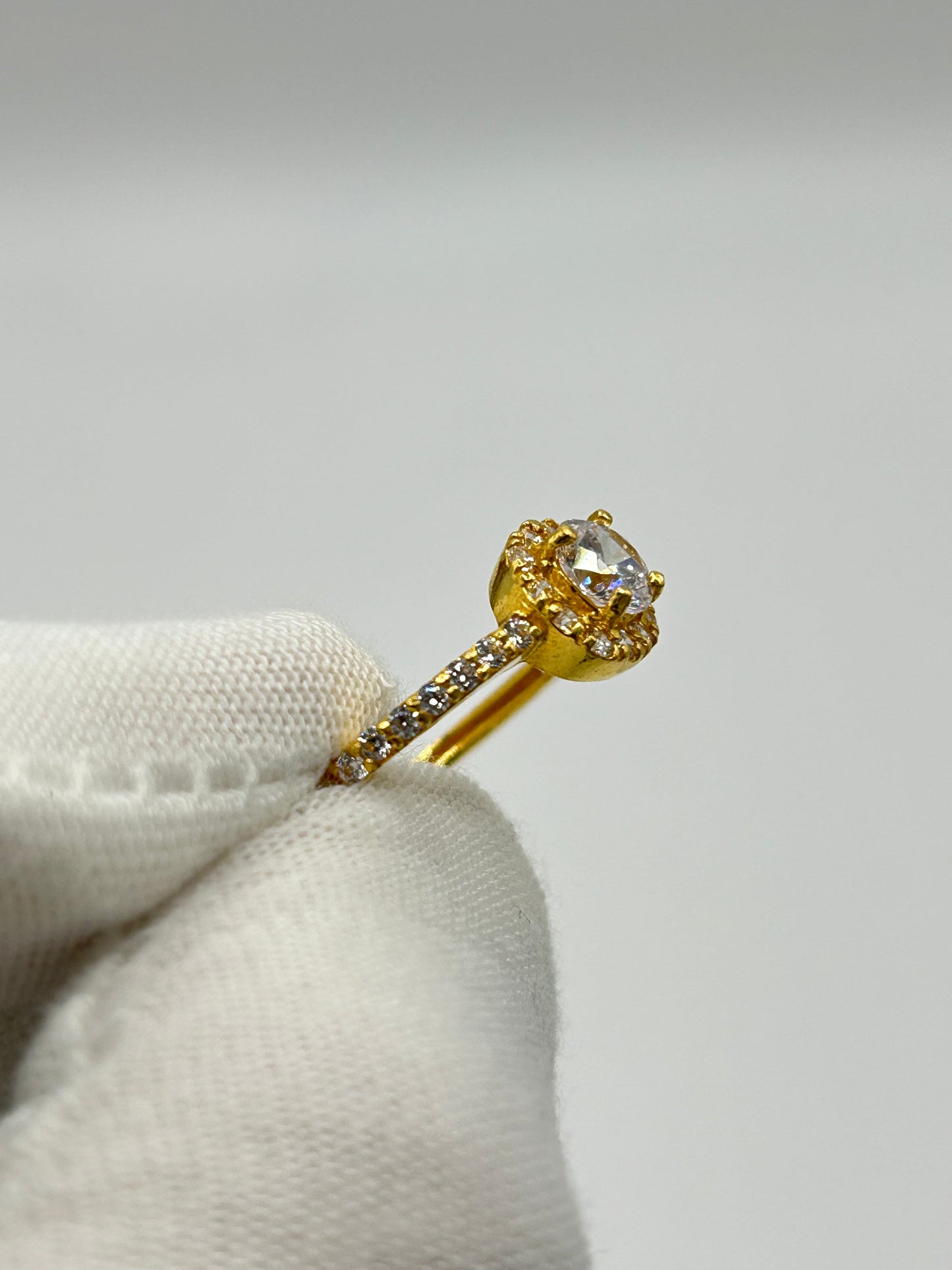 22ct Gold Ladies' Ring, 2.8g, Size M, Hallmarked – Free Insured Delivery + Gift