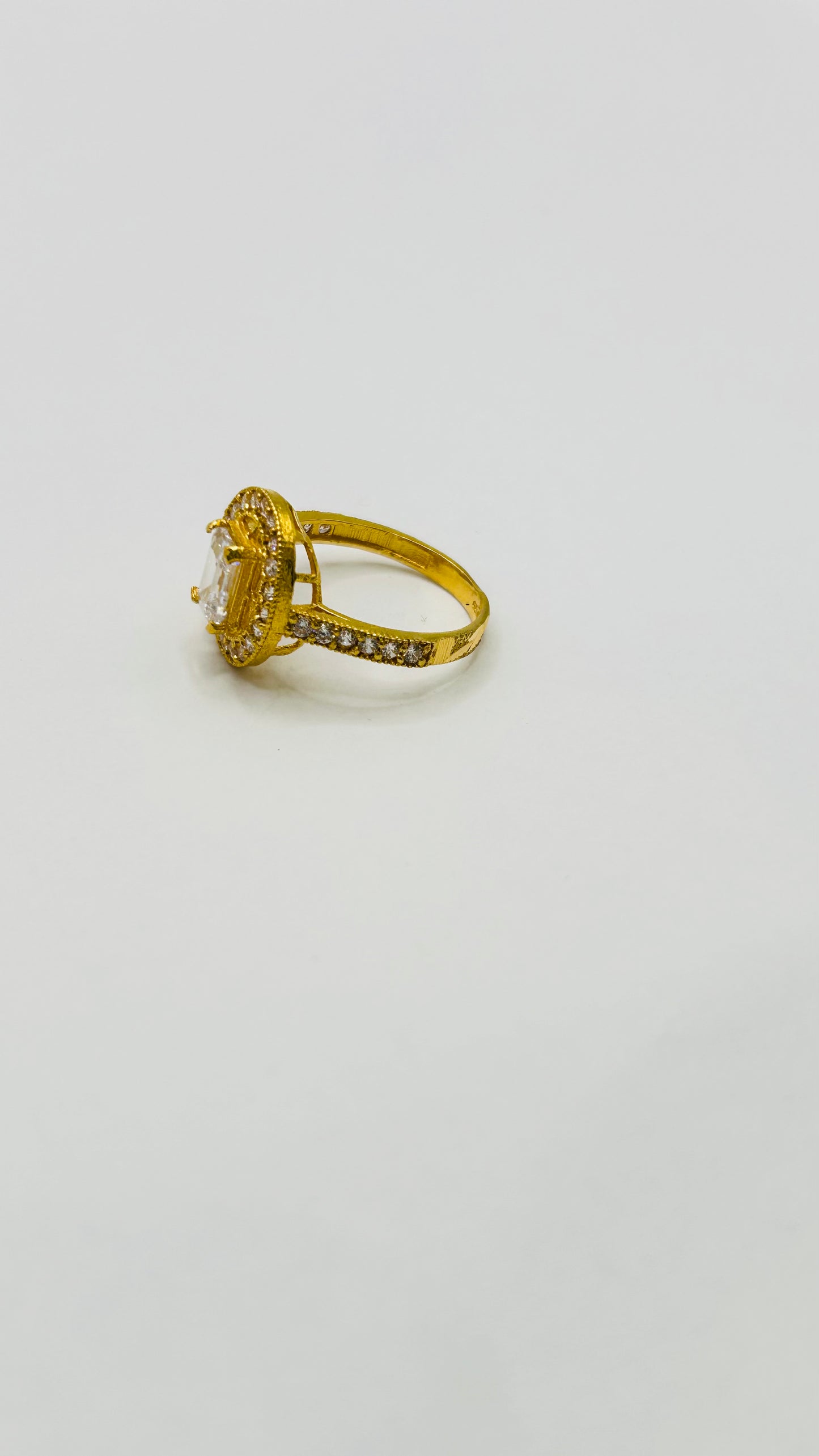 22ct Gold Ladies' Ring, 4g, Size M, Hallmarked – Flexible Payments Available
