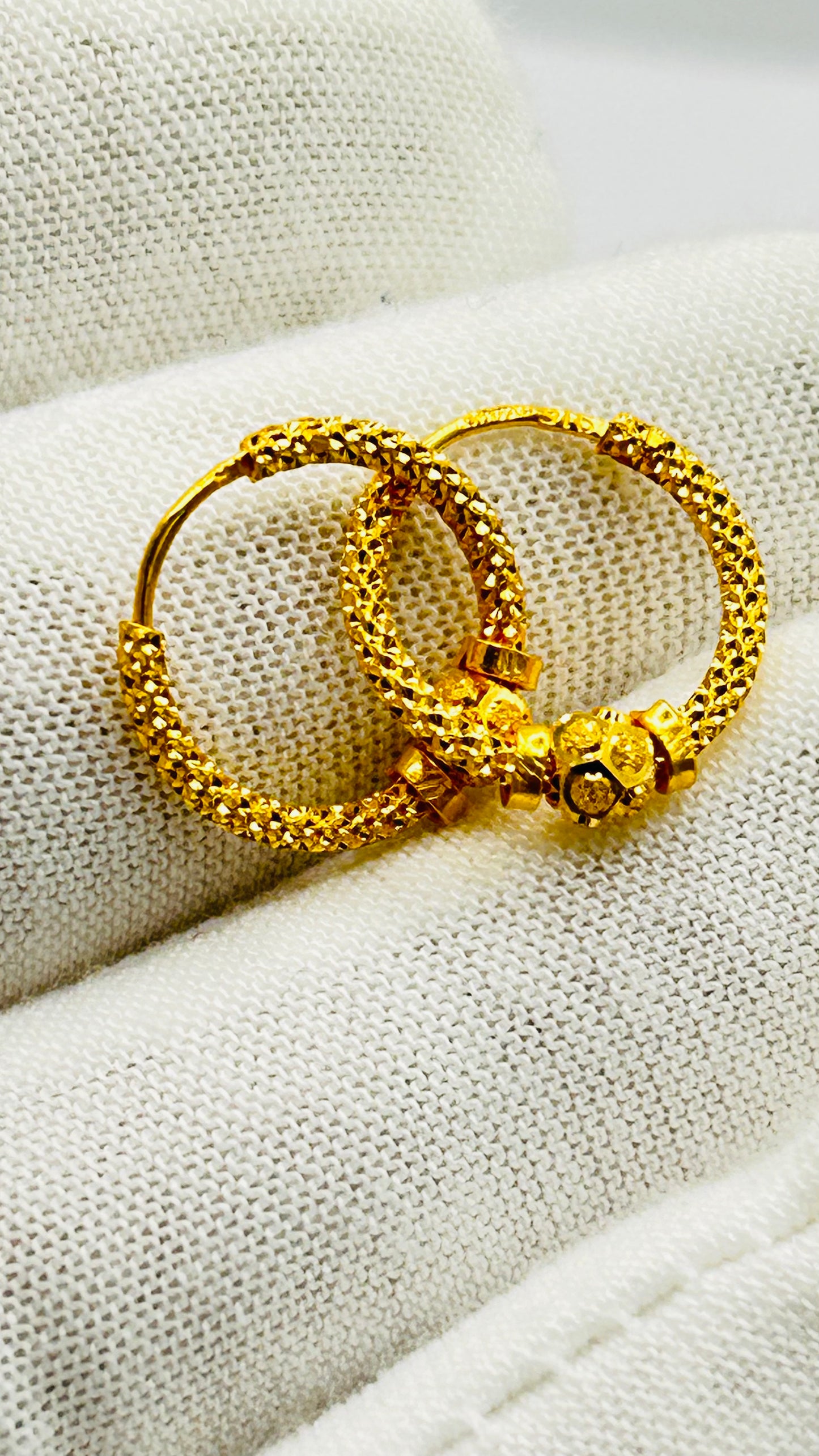 22ct Gold Ladies' Earrings, 1.9g, Hallmarked