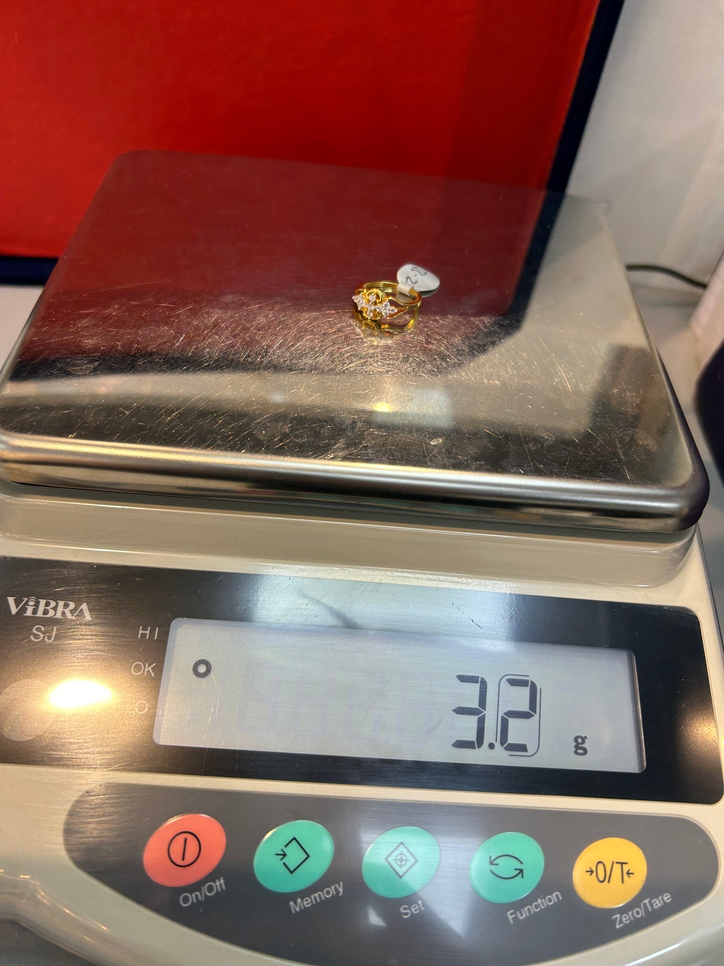 22ct Gold Ladies Ring - 3.2g Size J½