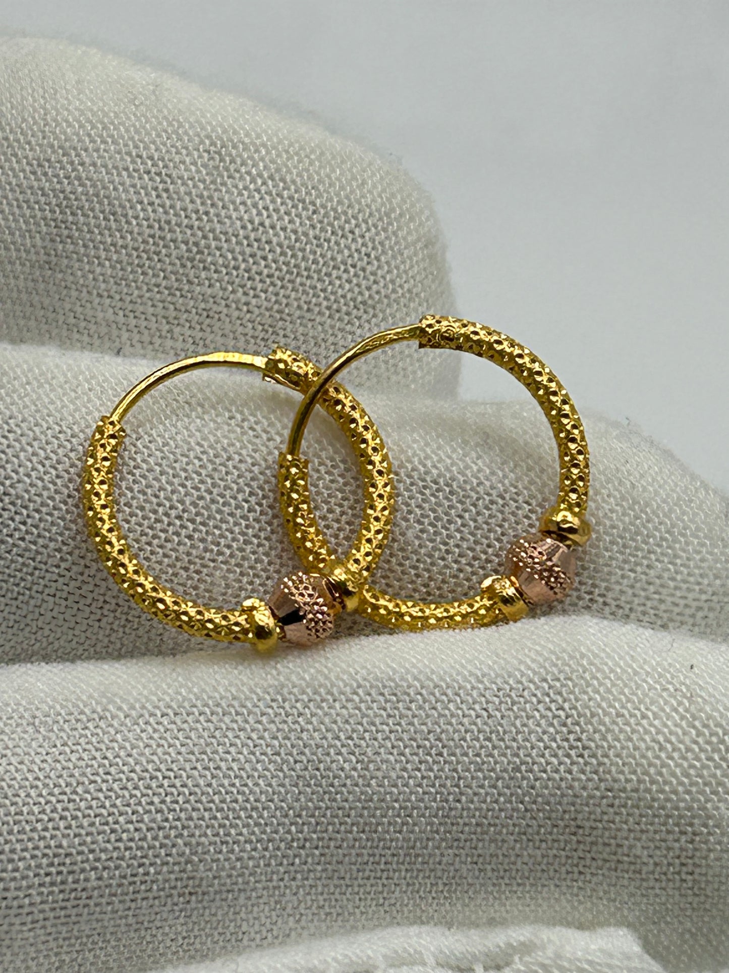 22ct Gold Hallmarked Earrings - 2.6g