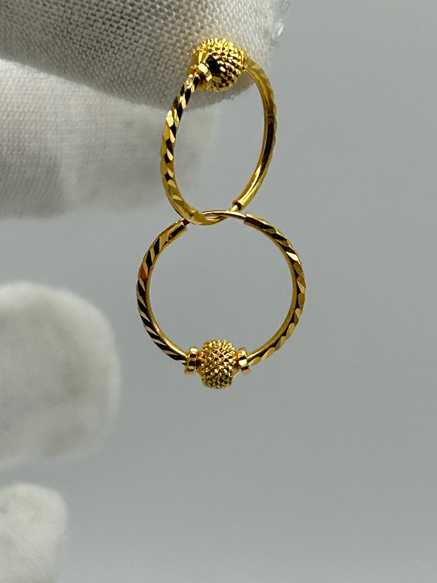 22ct Gold Hallmarked Earrings - 1.5g