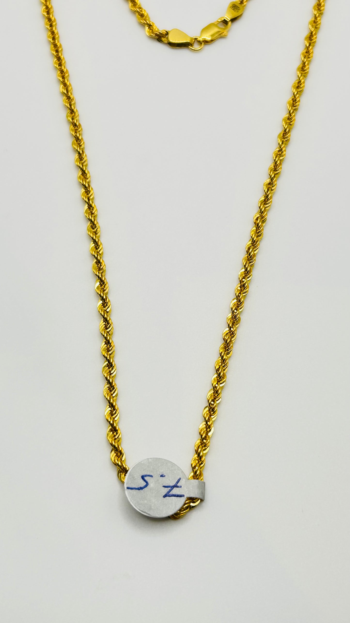 Timeless Elegance: 22ct Gold Hollow Rope Chain (7.5g, 18 Inches, Hallmarked)