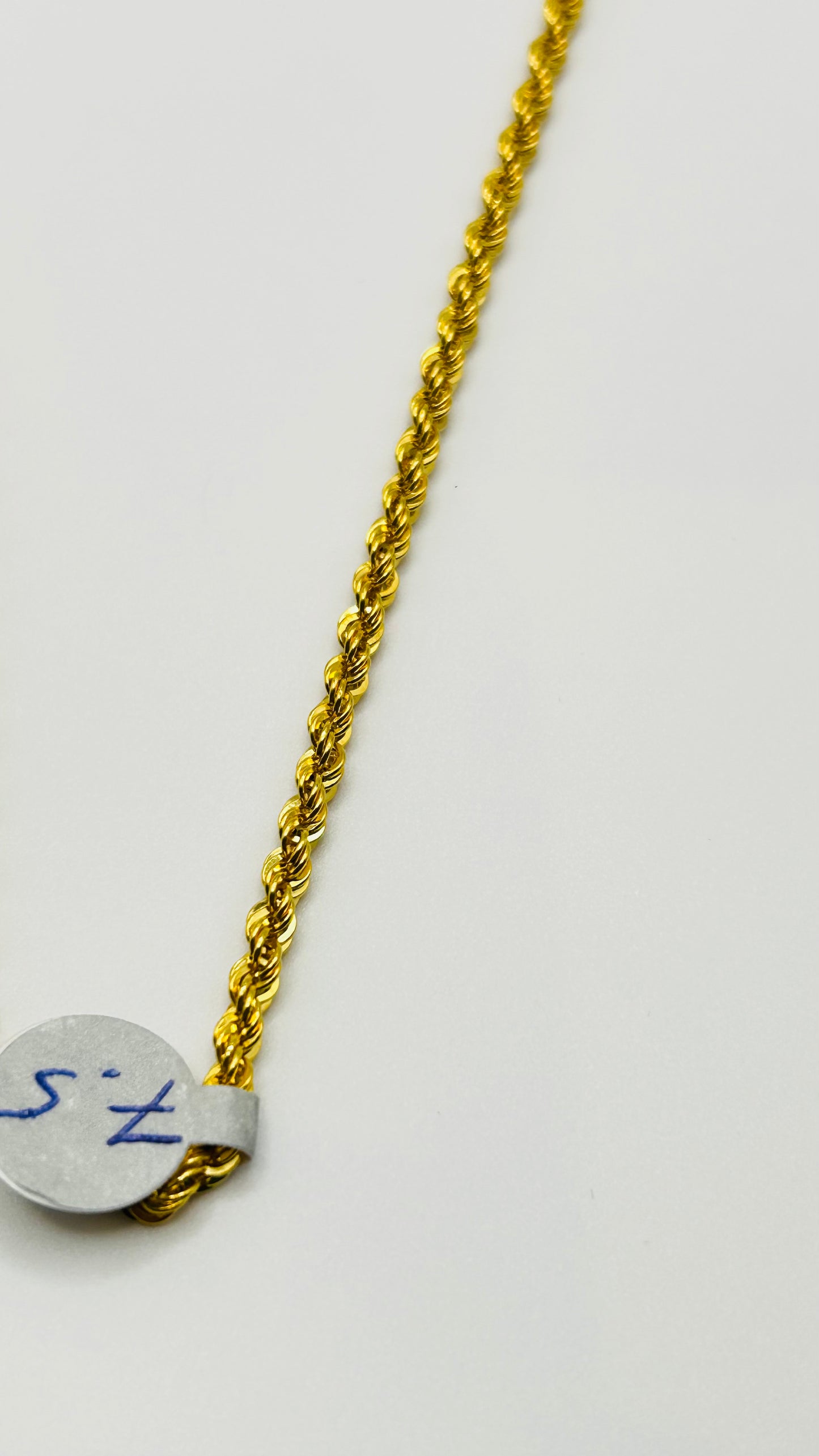 Timeless Elegance: 22ct Gold Hollow Rope Chain (7.5g, 18 Inches, Hallmarked)